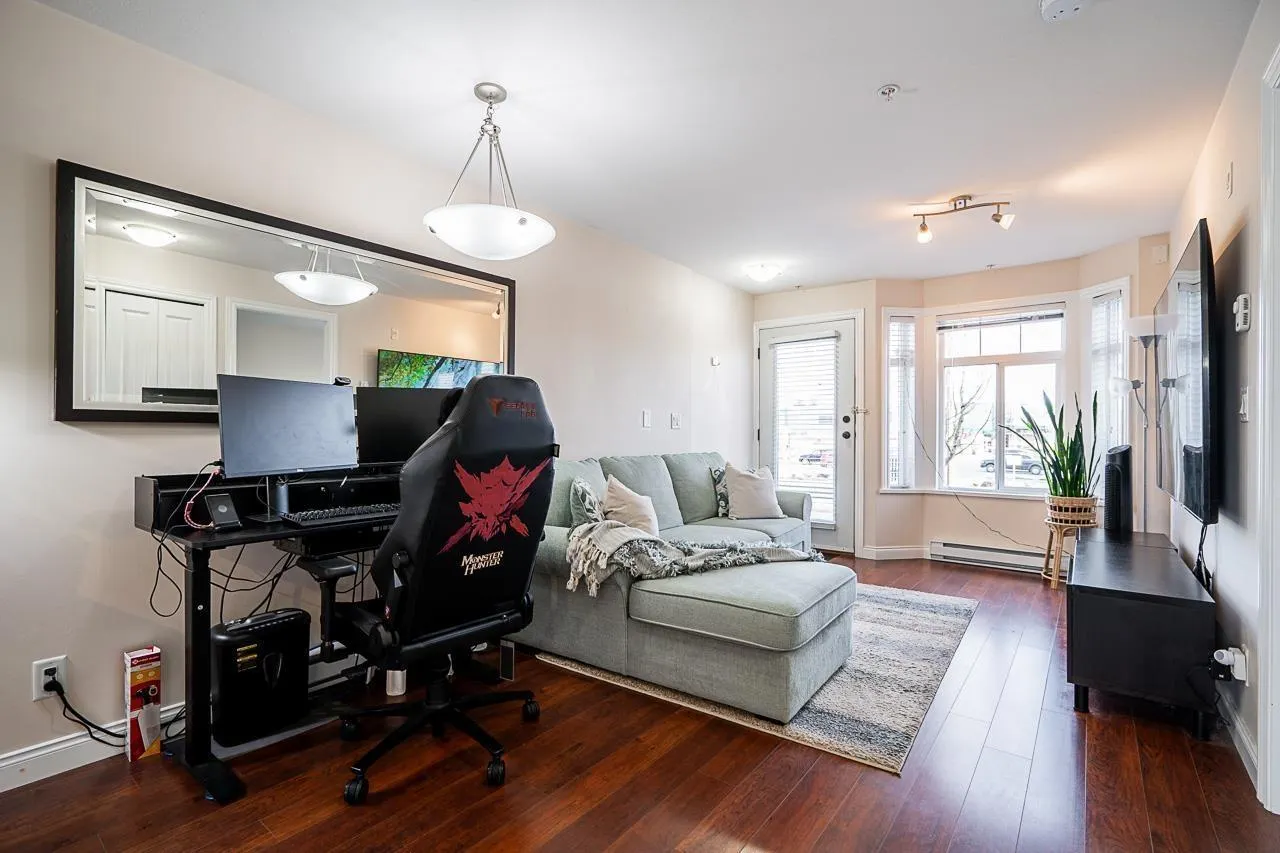 271 20170 FRASER HIGHWAY