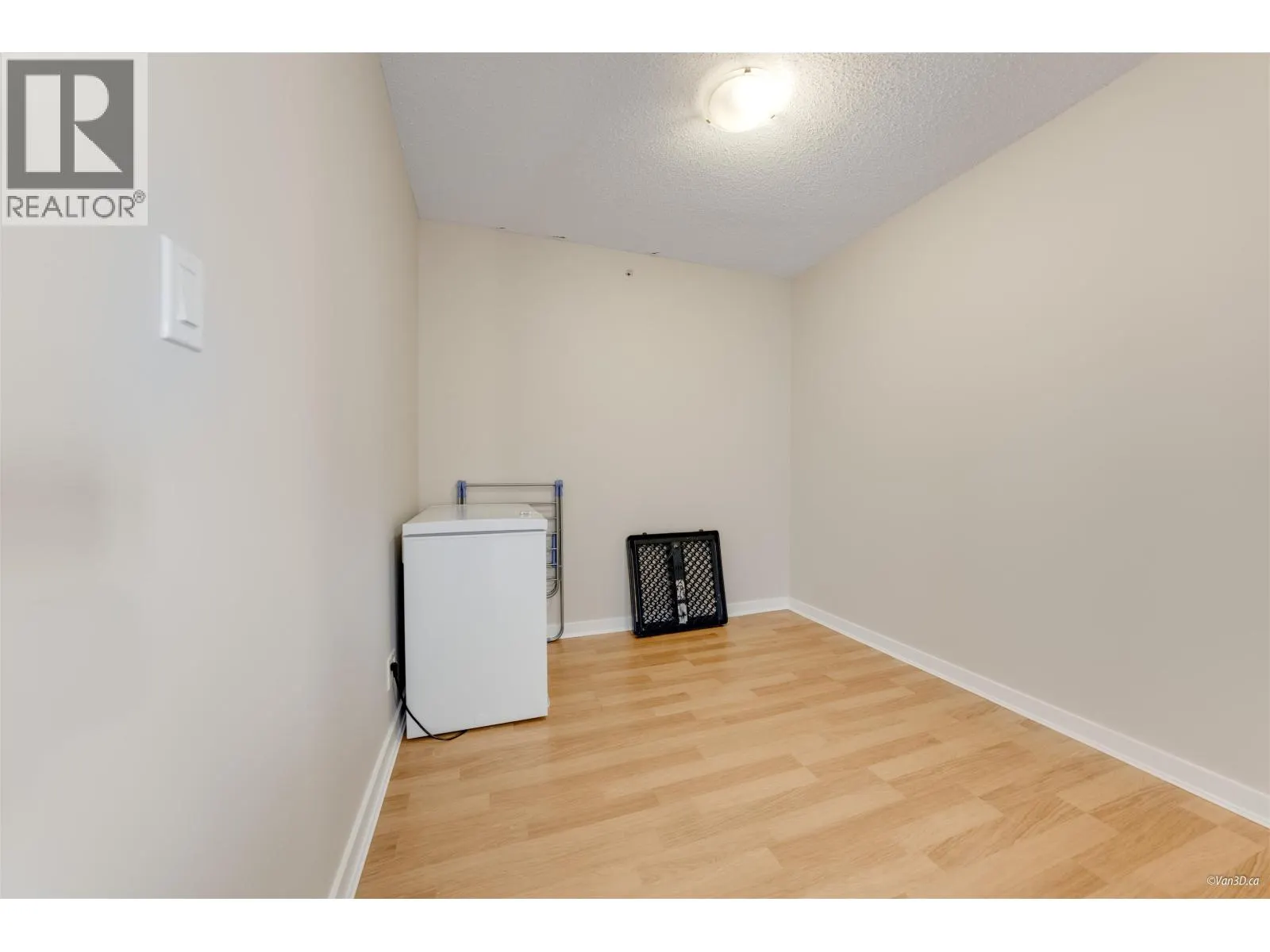 3003 1178 HEFFLEY CRESCENT