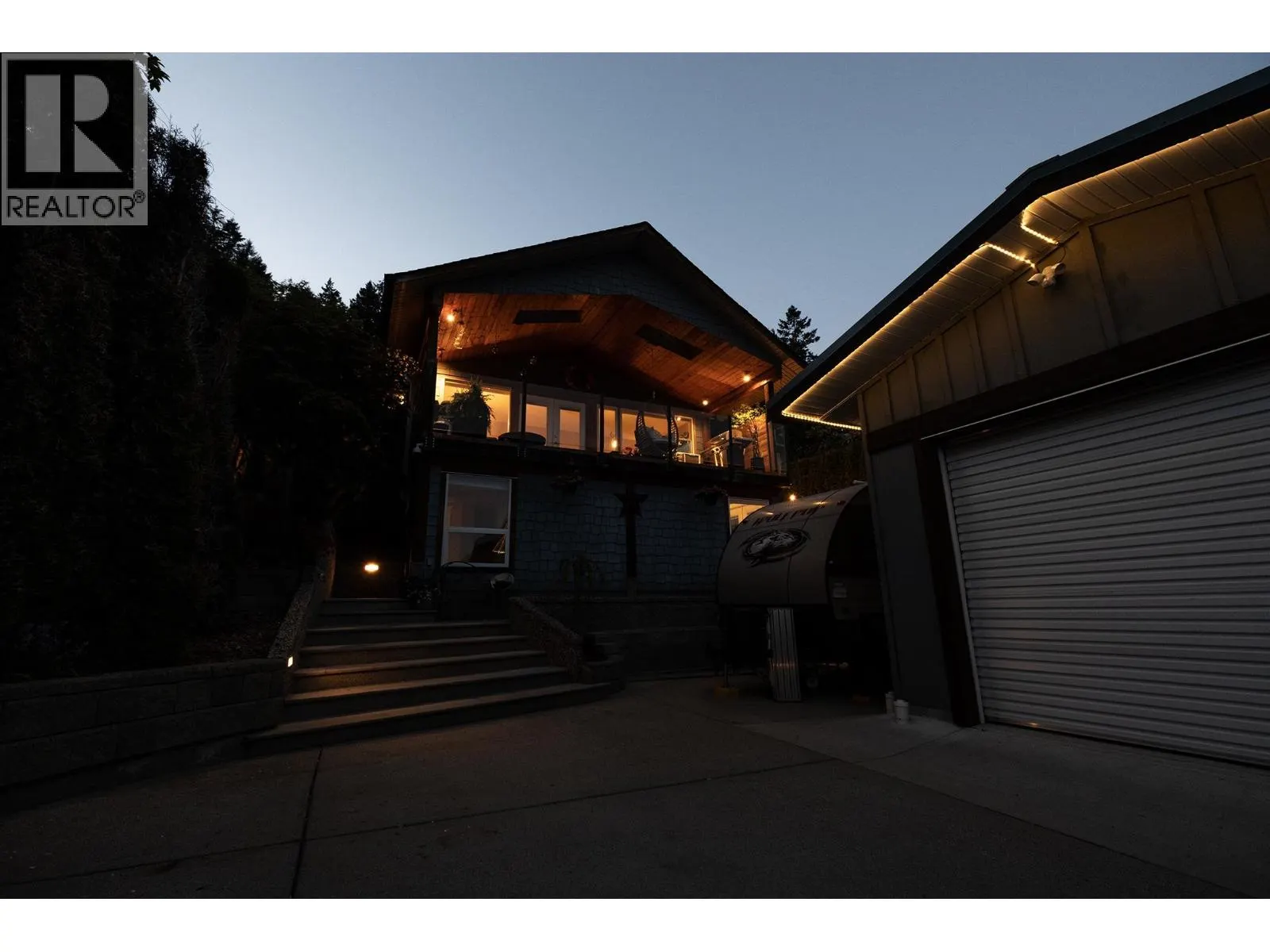 454 CENTRAL AVENUE
