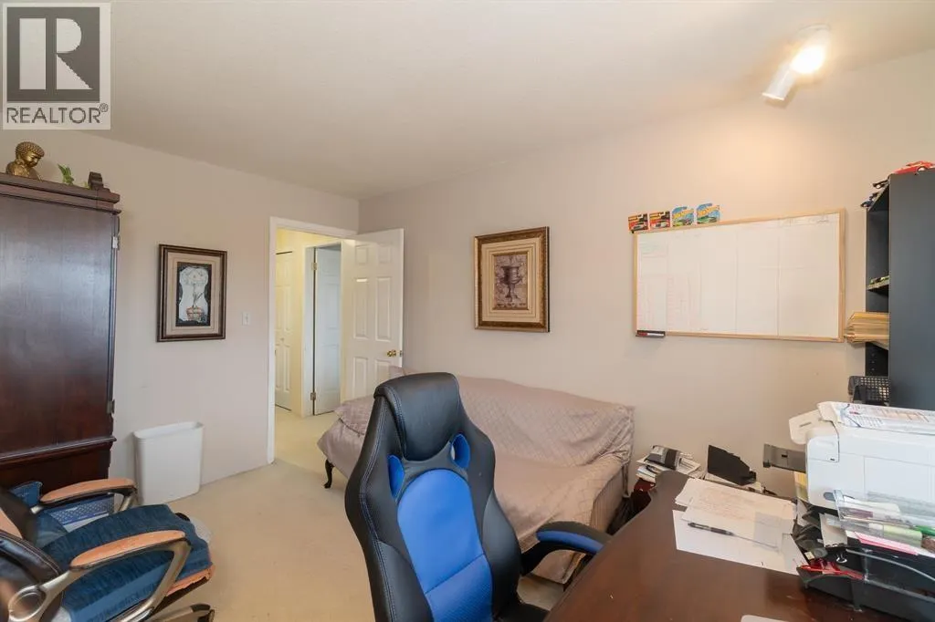 100 E KENSINGTON ROAD