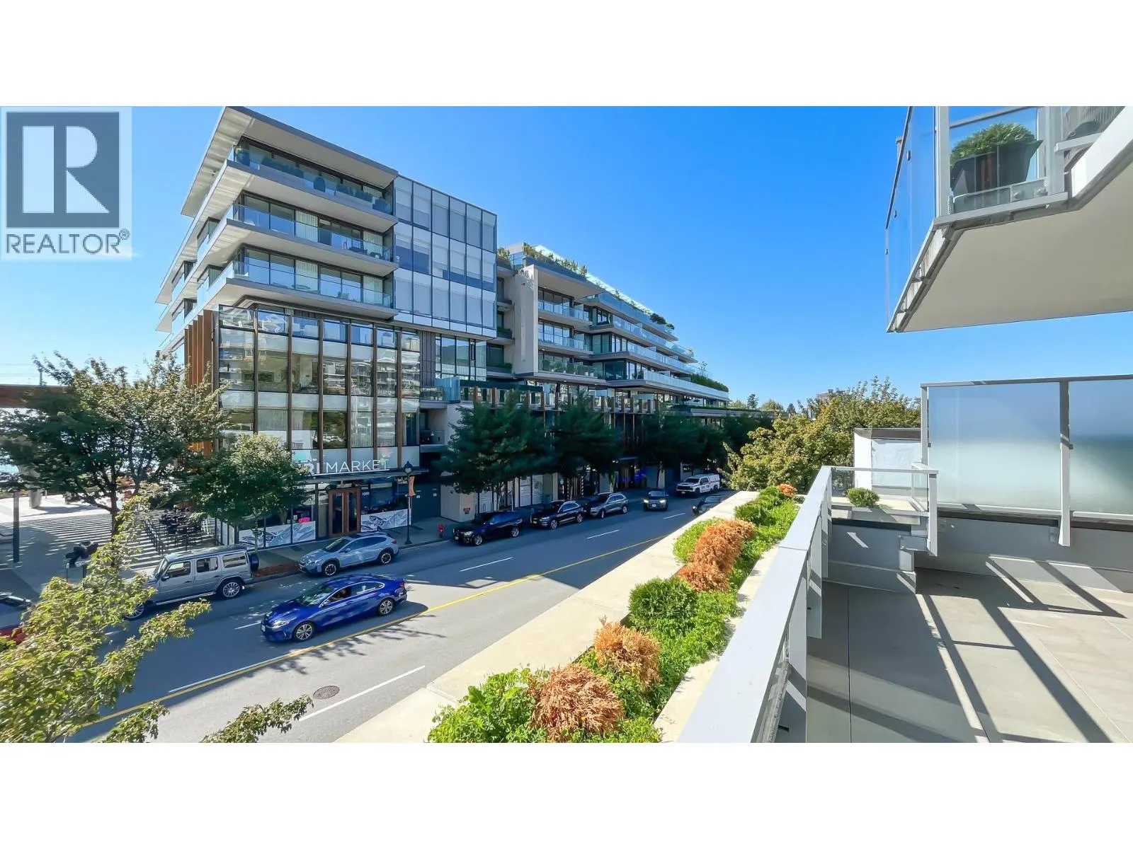 205 1331 MARINE DRIVE