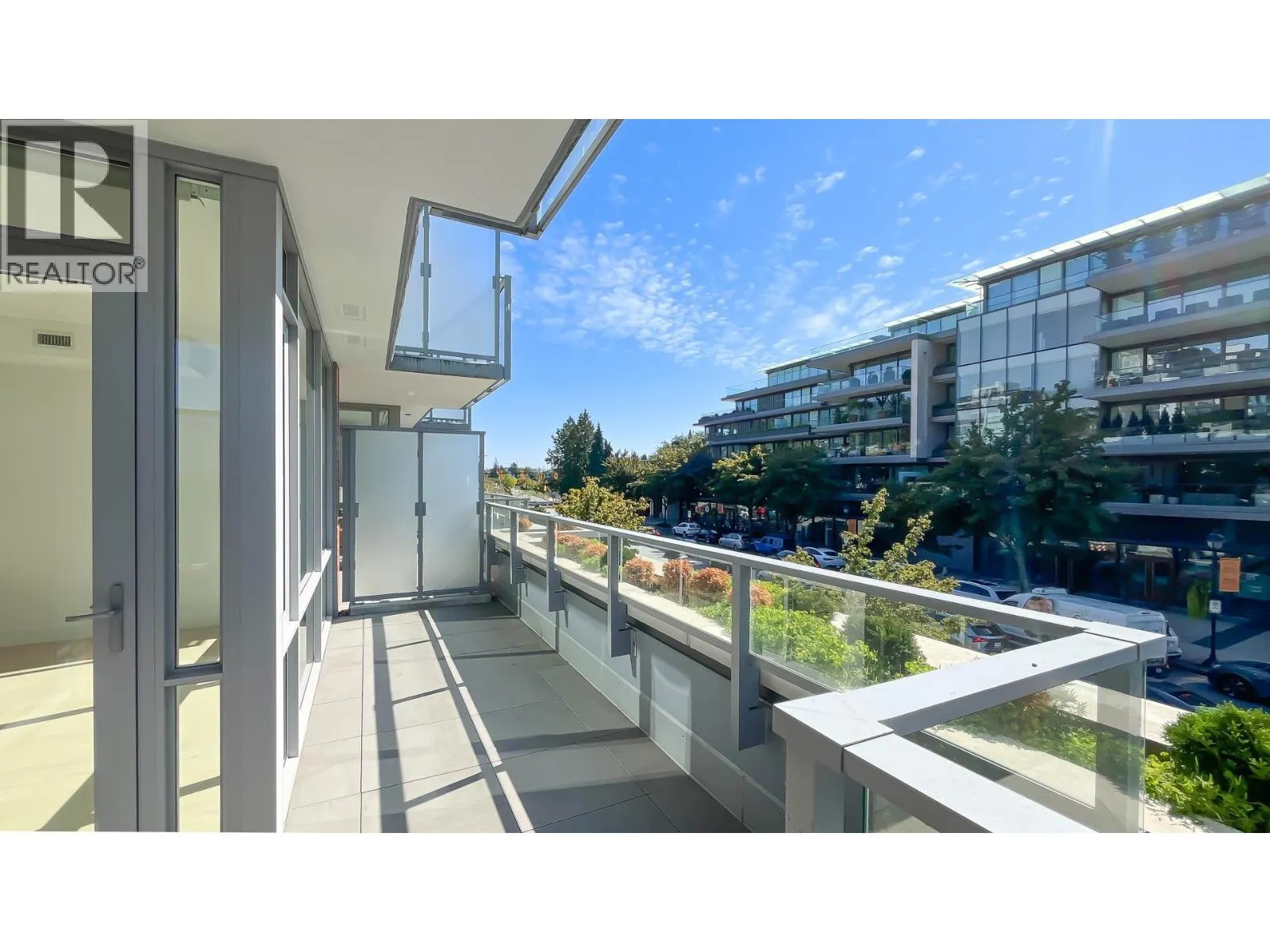 205 1331 MARINE DRIVE