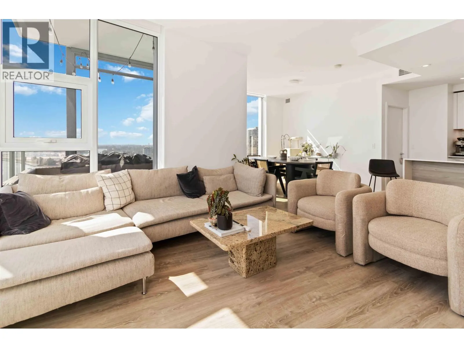 2508 680 QUAYSIDE DRIVE