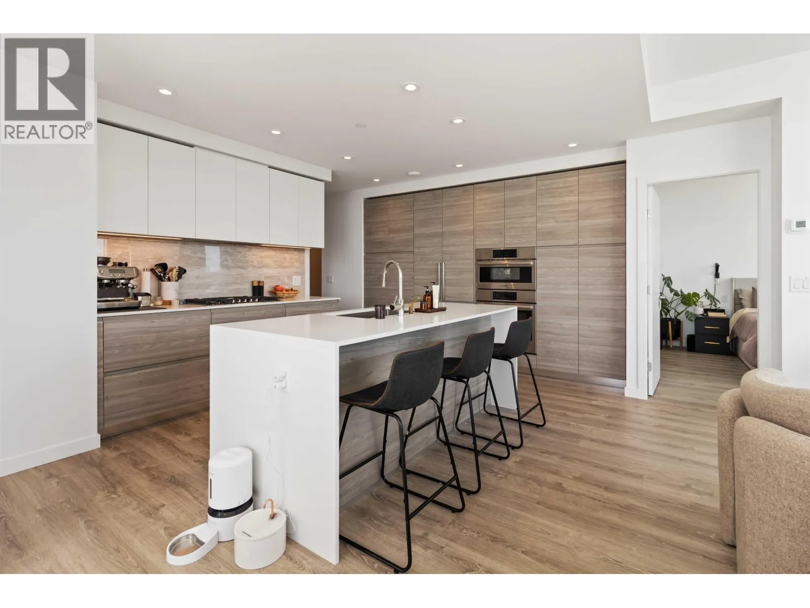 2508 680 QUAYSIDE DRIVE