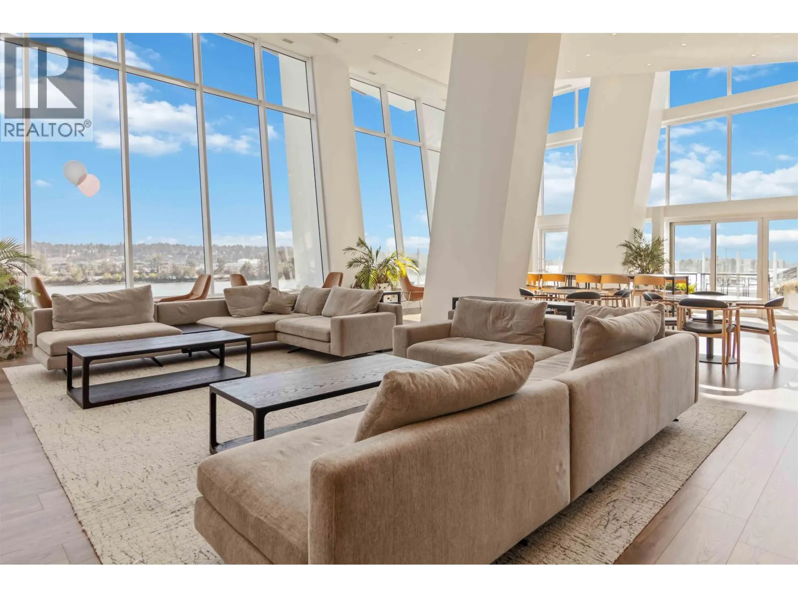 2508 680 QUAYSIDE DRIVE
