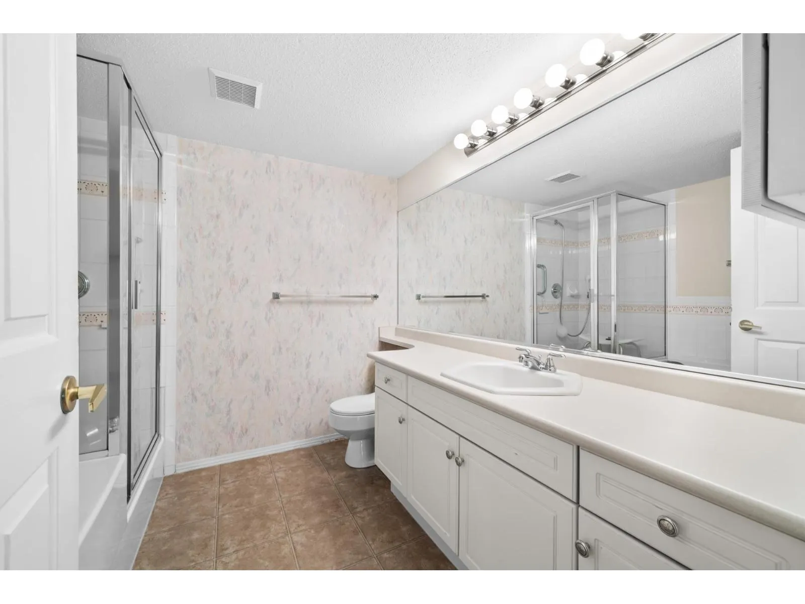 171 13888 70 AVENUE