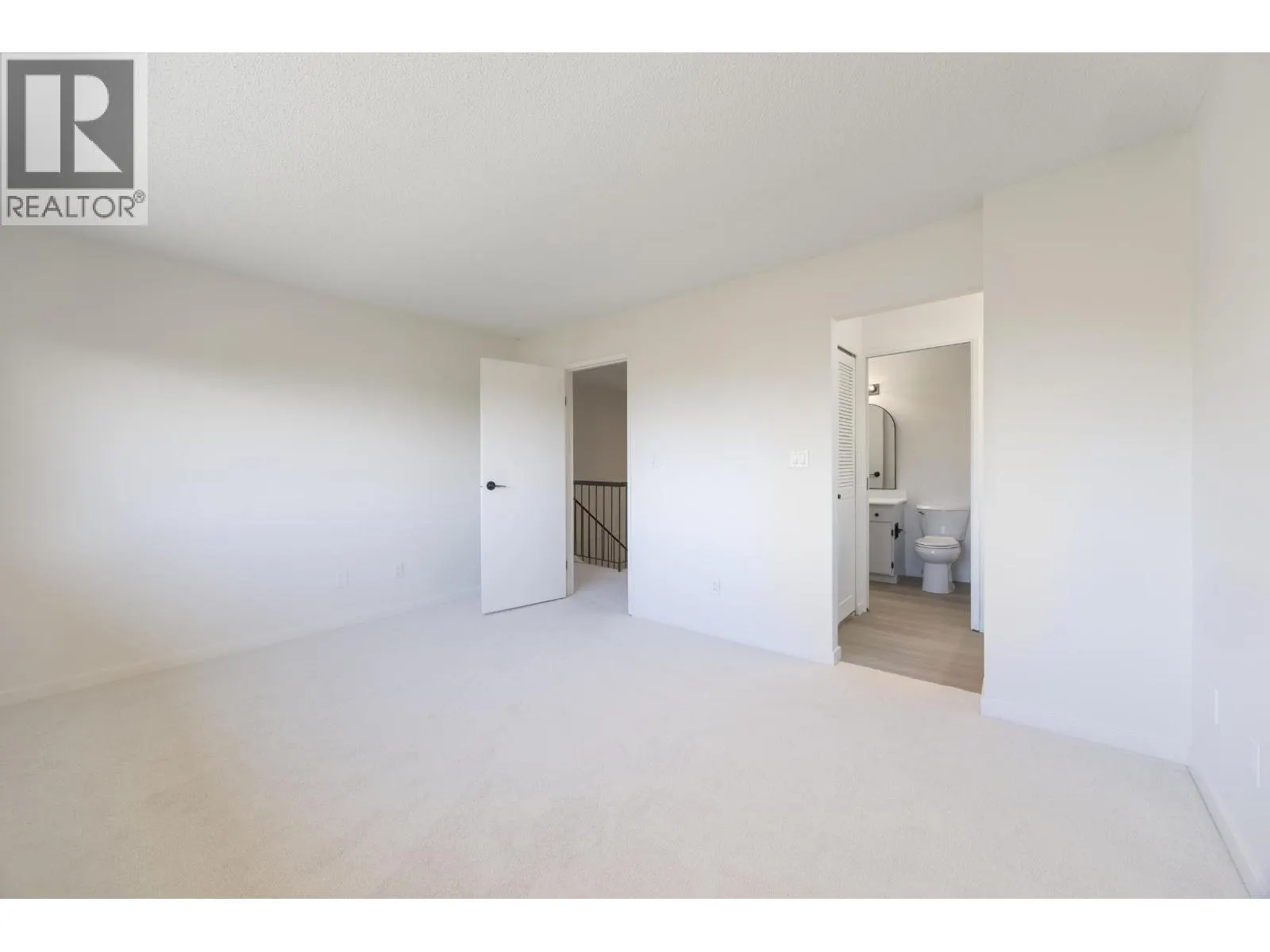 2620 MOORCROFT COURT