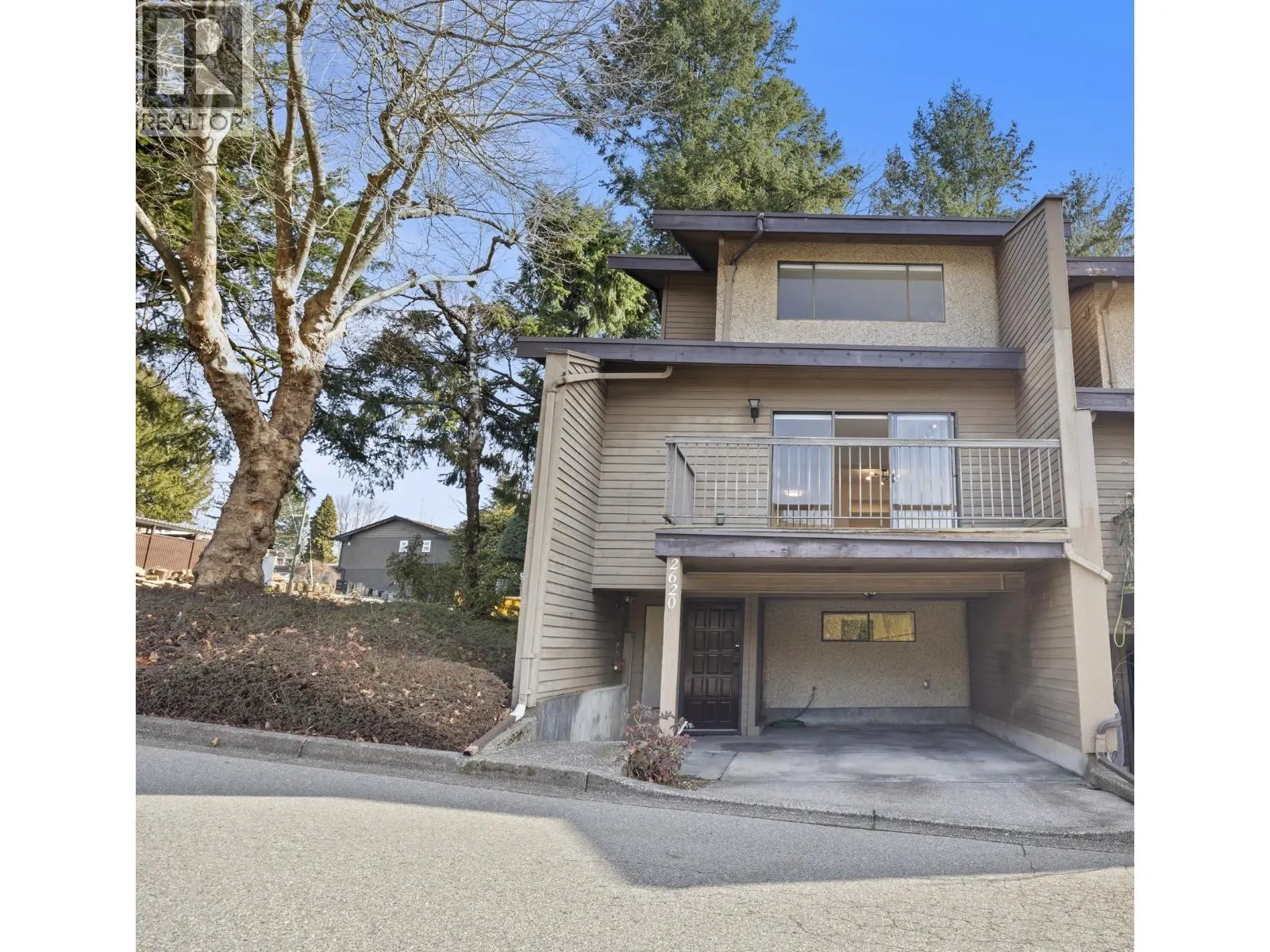 2620 MOORCROFT COURT