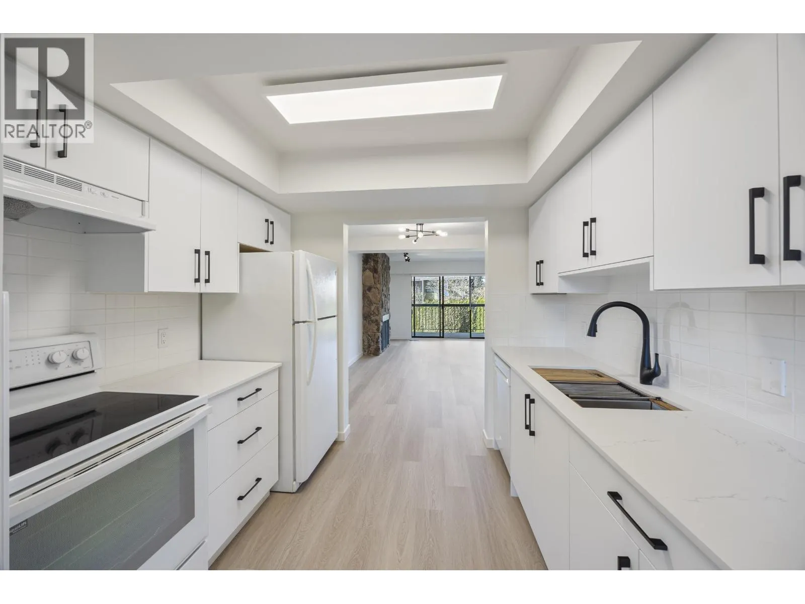 2620 MOORCROFT COURT