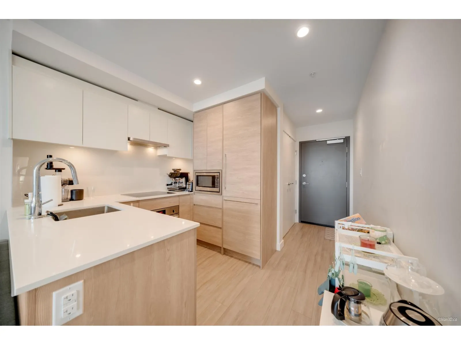 711 13615 FRASER HIGHWAY