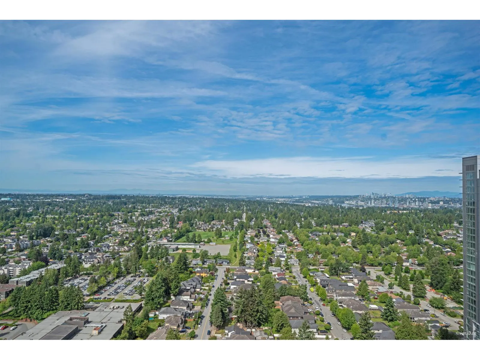 711 13615 FRASER HIGHWAY