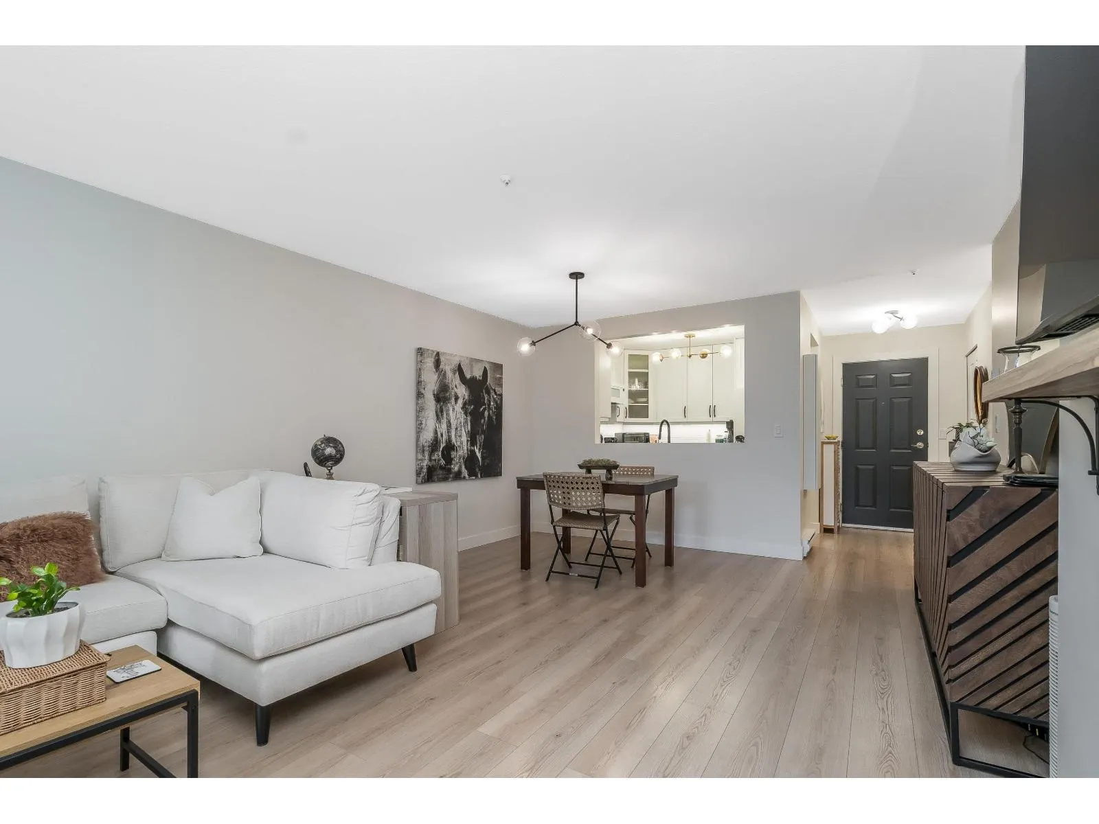 102 20448 PARK AVENUE