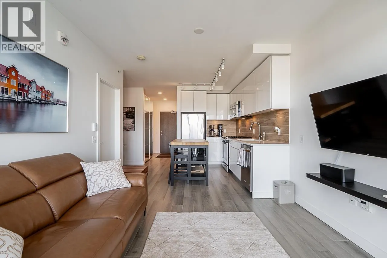 708 200 NELSON'S CRESCENT