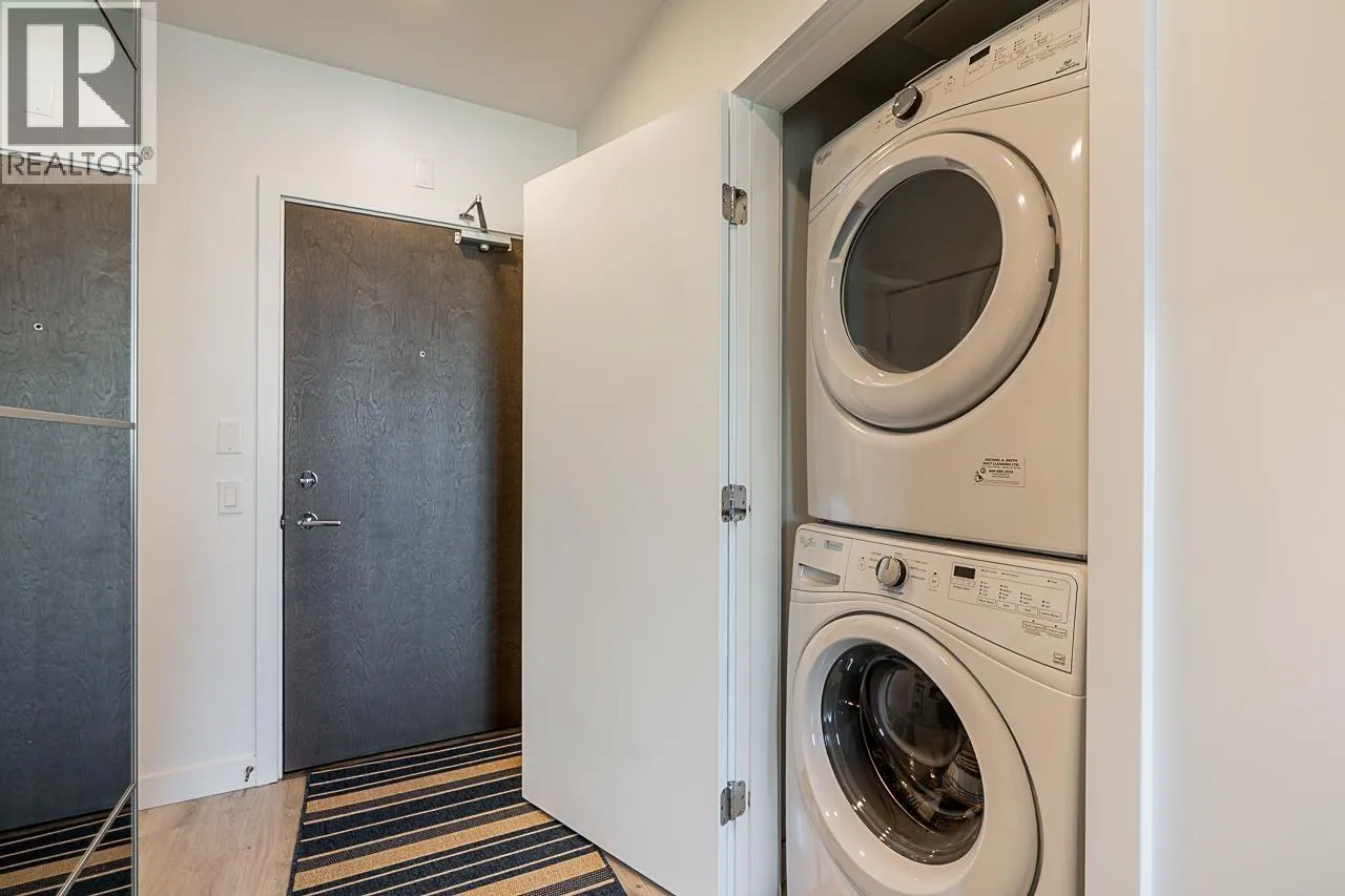 708 200 NELSON'S CRESCENT