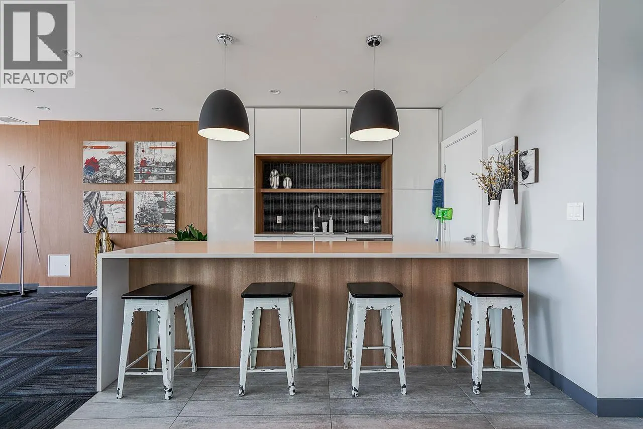 708 200 NELSON'S CRESCENT