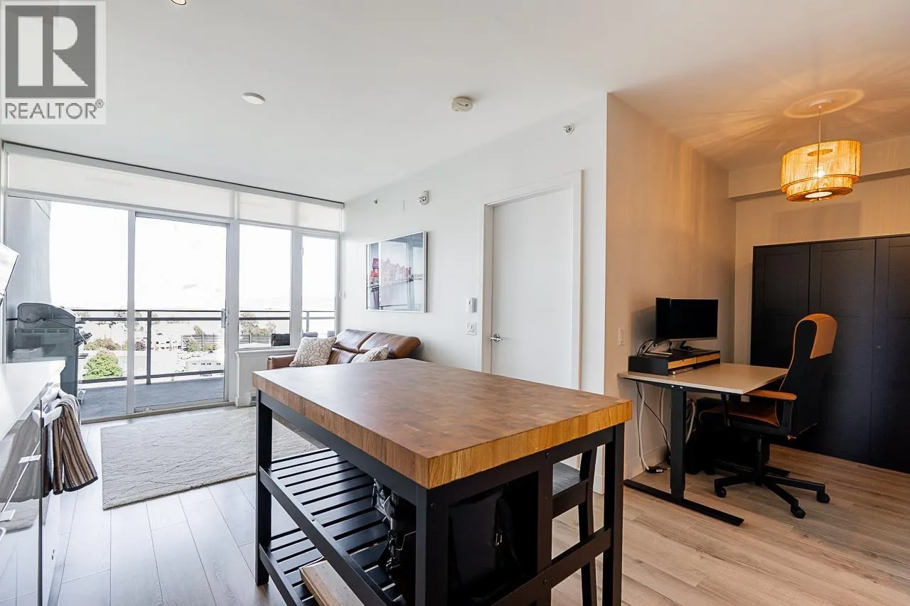 708 200 NELSON'S CRESCENT