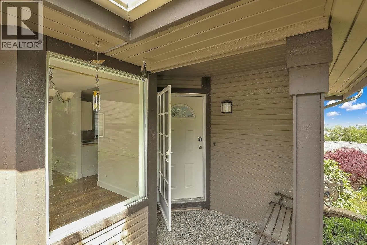 117 1140 CASTLE CRESCENT