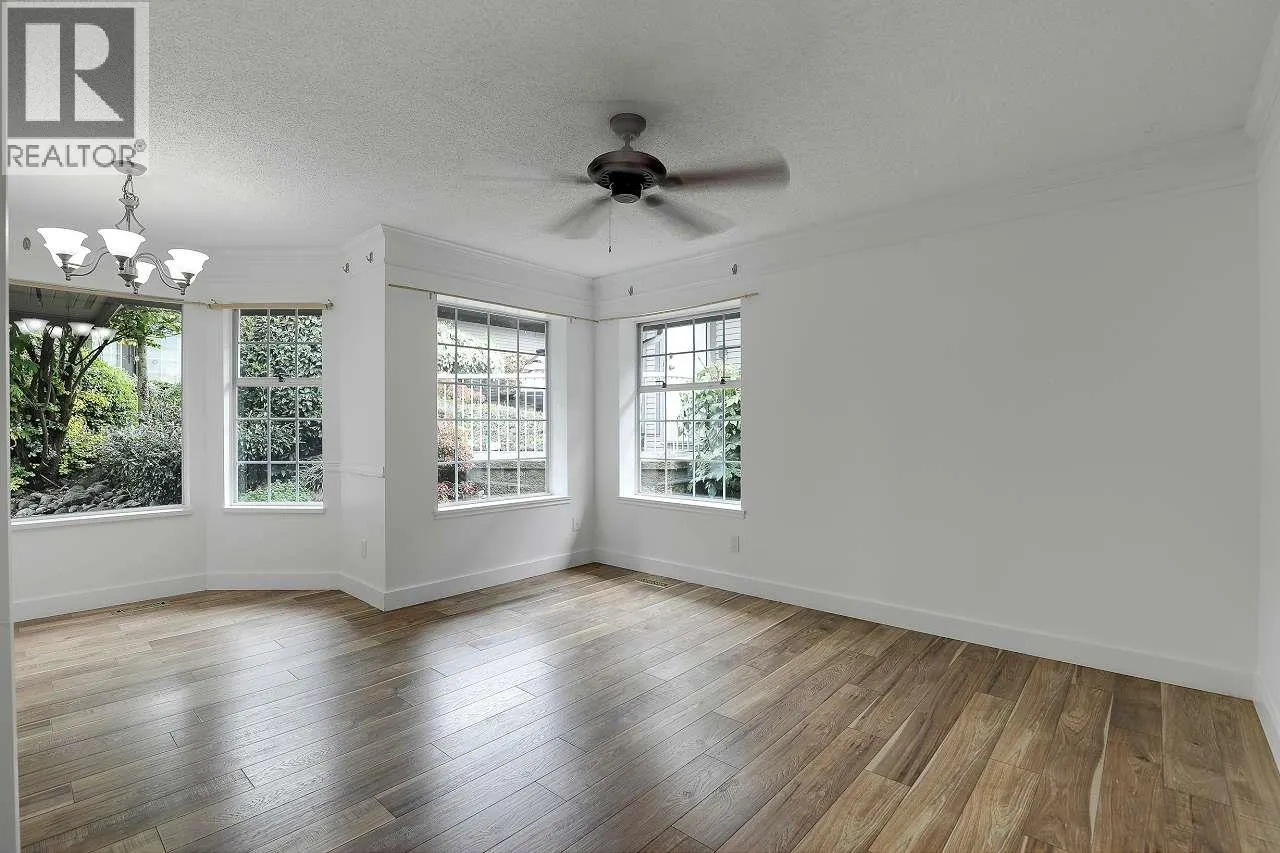 117 1140 CASTLE CRESCENT