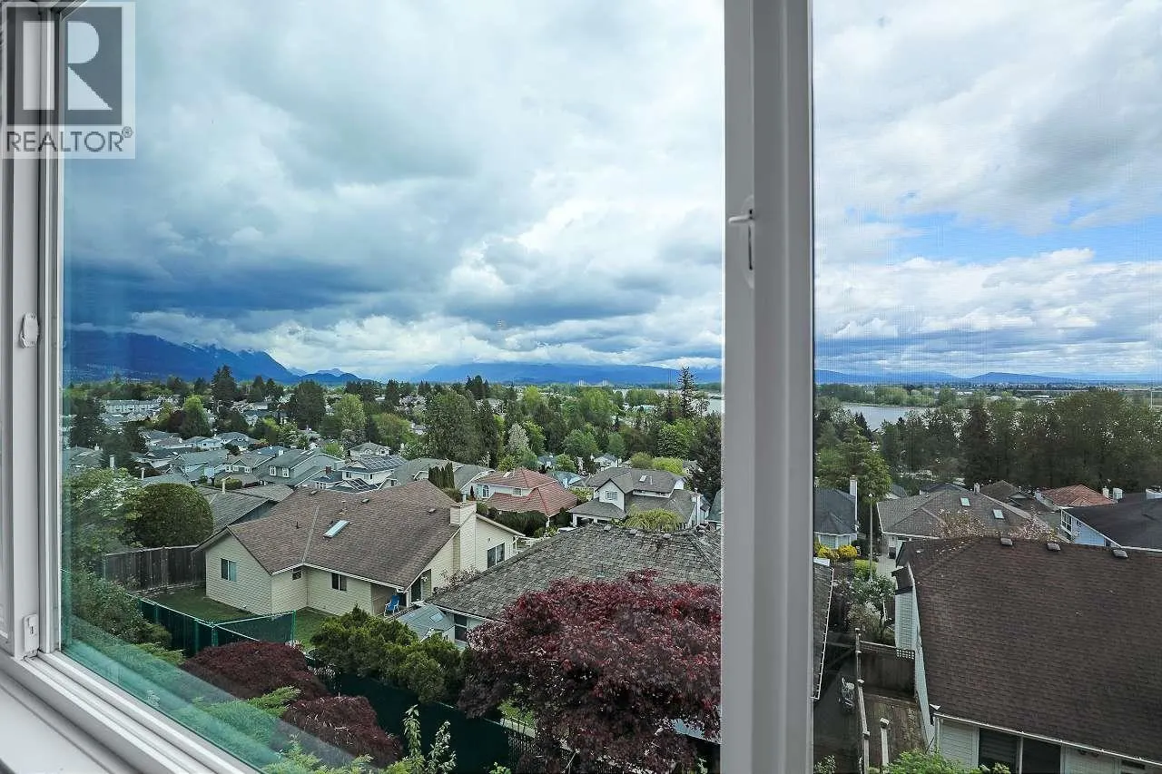 117 1140 CASTLE CRESCENT