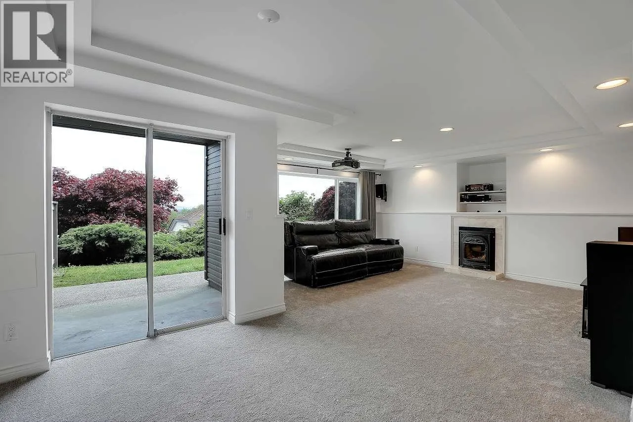 117 1140 CASTLE CRESCENT