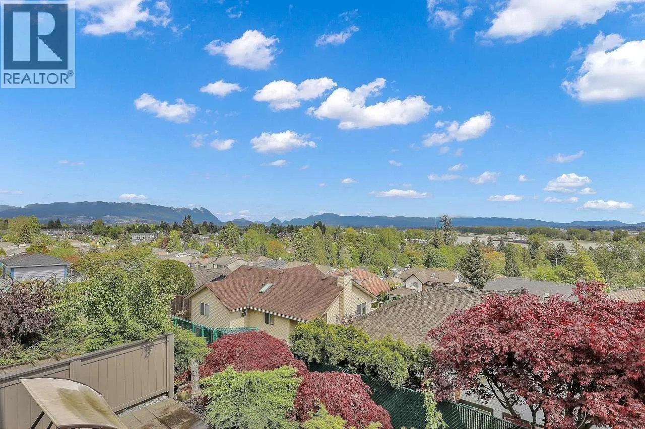 117 1140 CASTLE CRESCENT