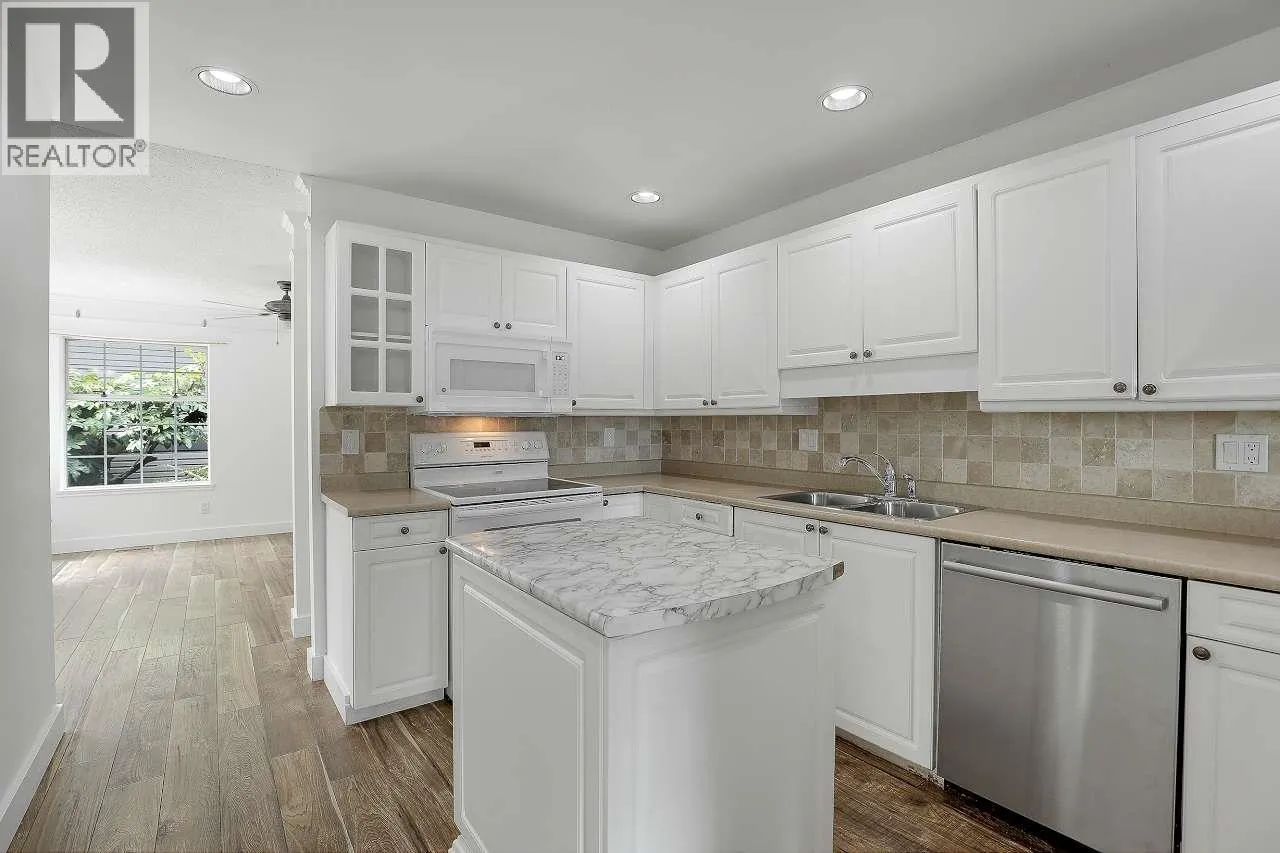 117 1140 CASTLE CRESCENT