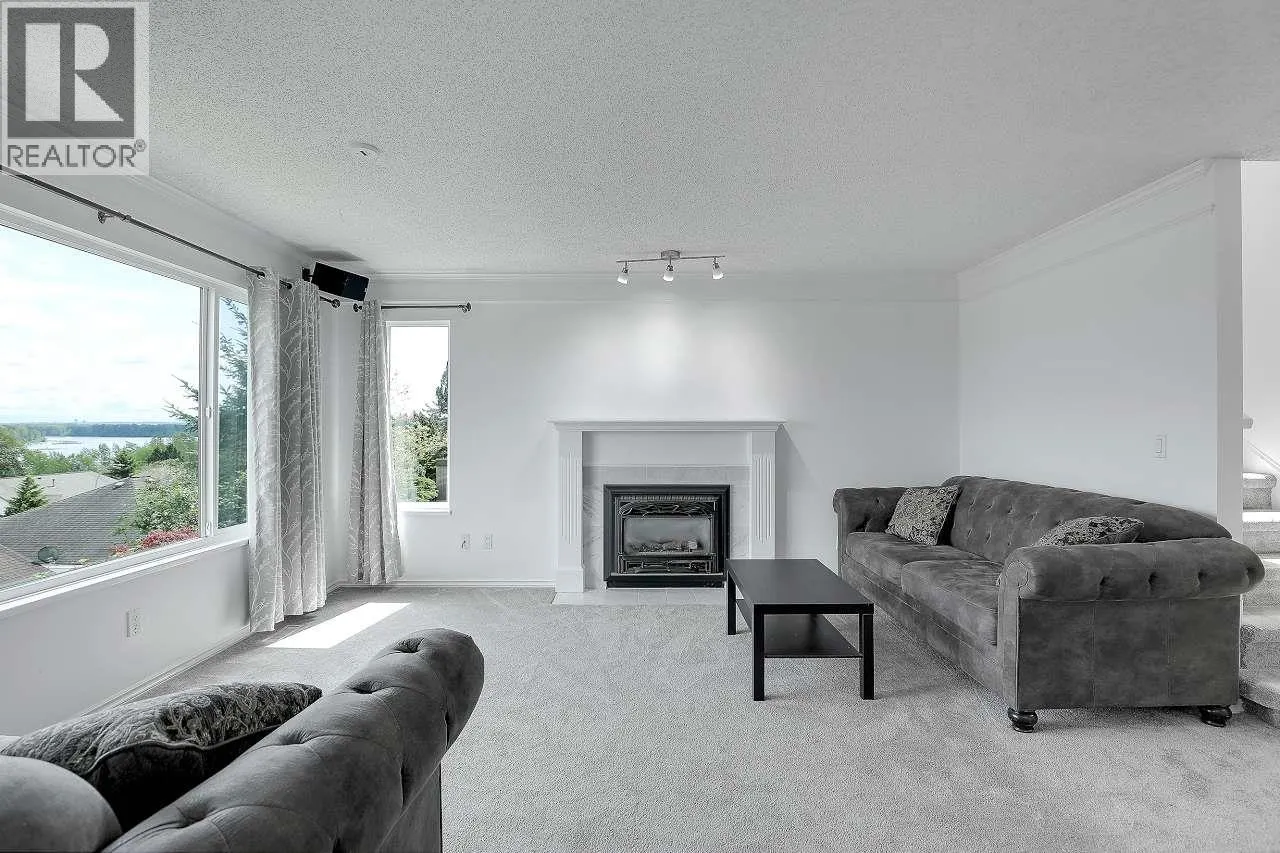 117 1140 CASTLE CRESCENT