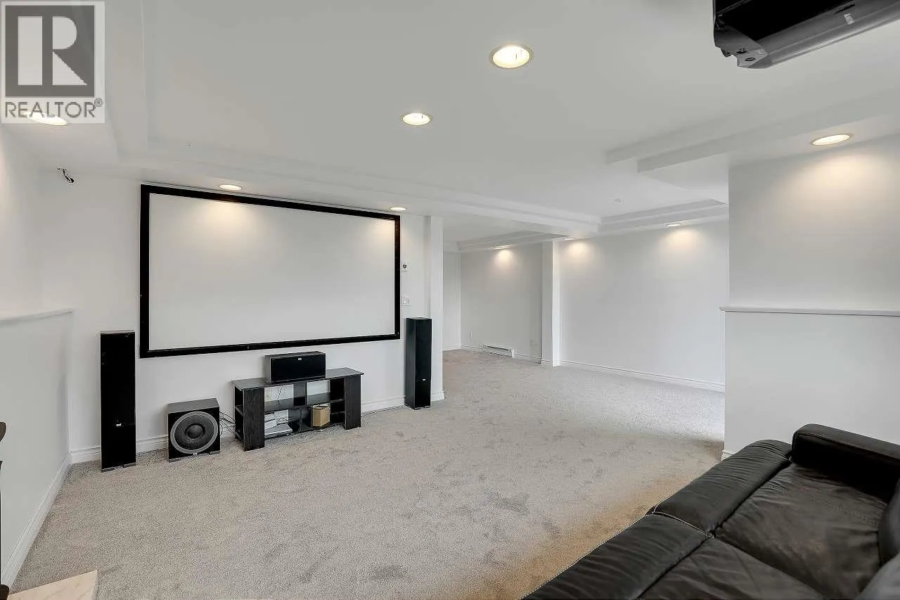117 1140 CASTLE CRESCENT