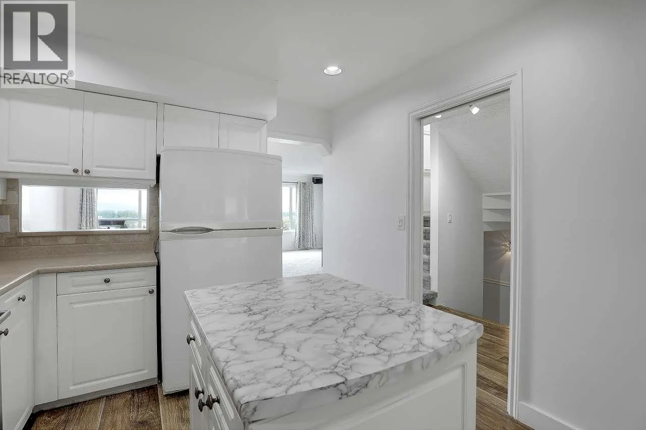 117 1140 CASTLE CRESCENT