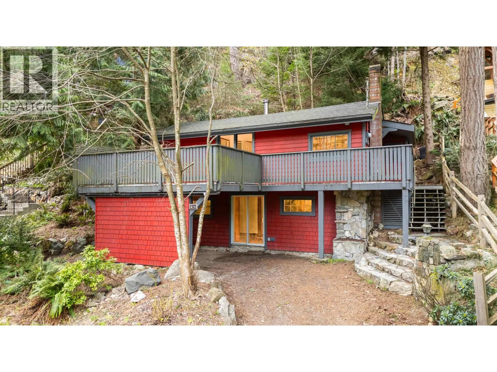 1312 HILLCREST ROAD
