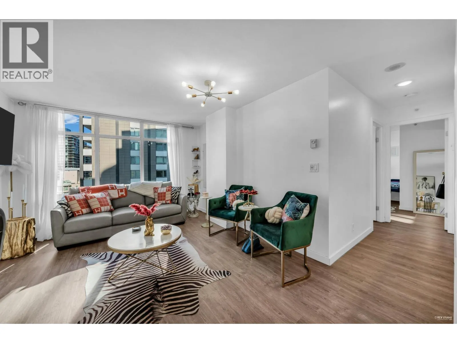 1704 1288 ALBERNI STREET