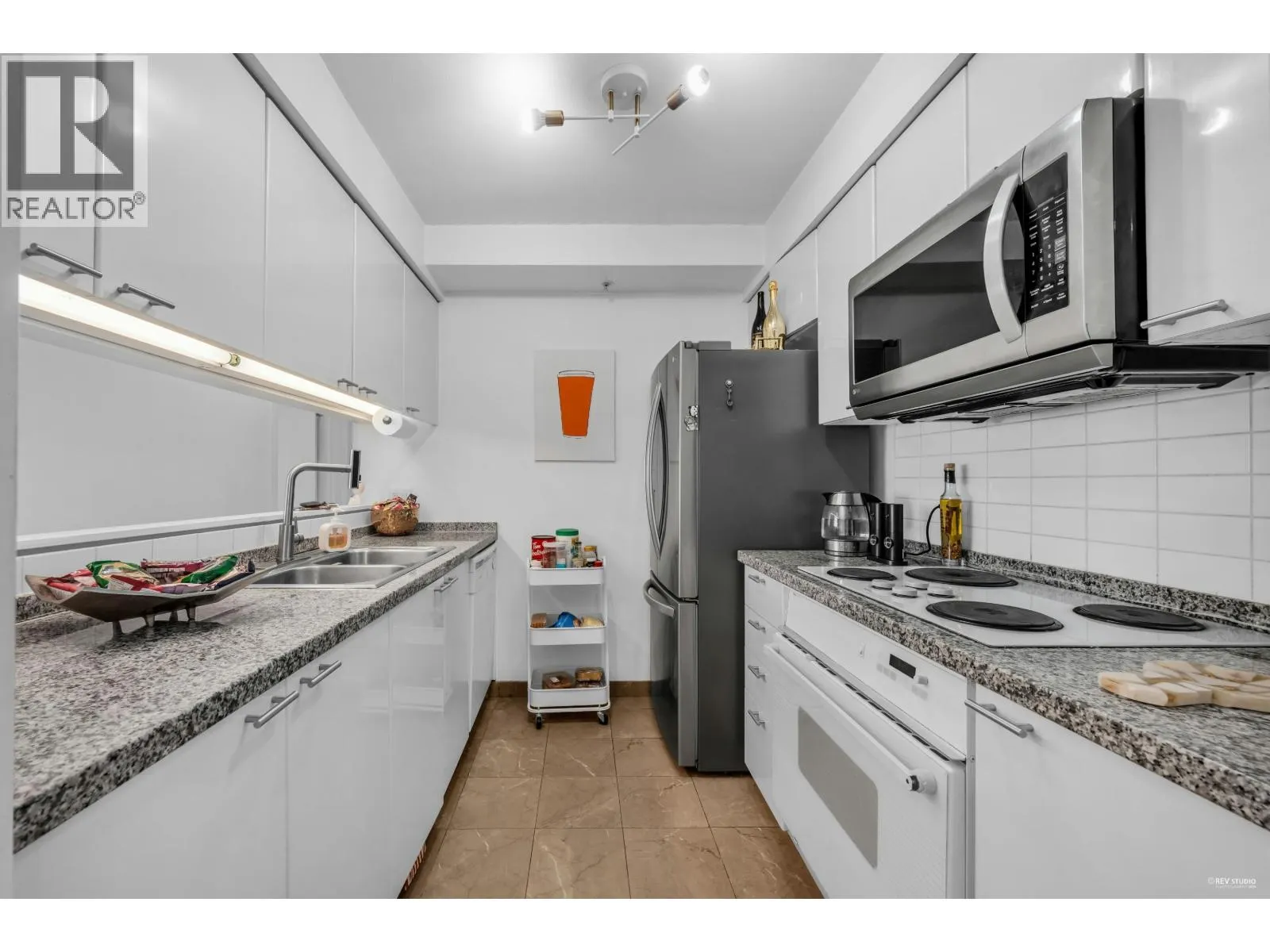 1704 1288 ALBERNI STREET
