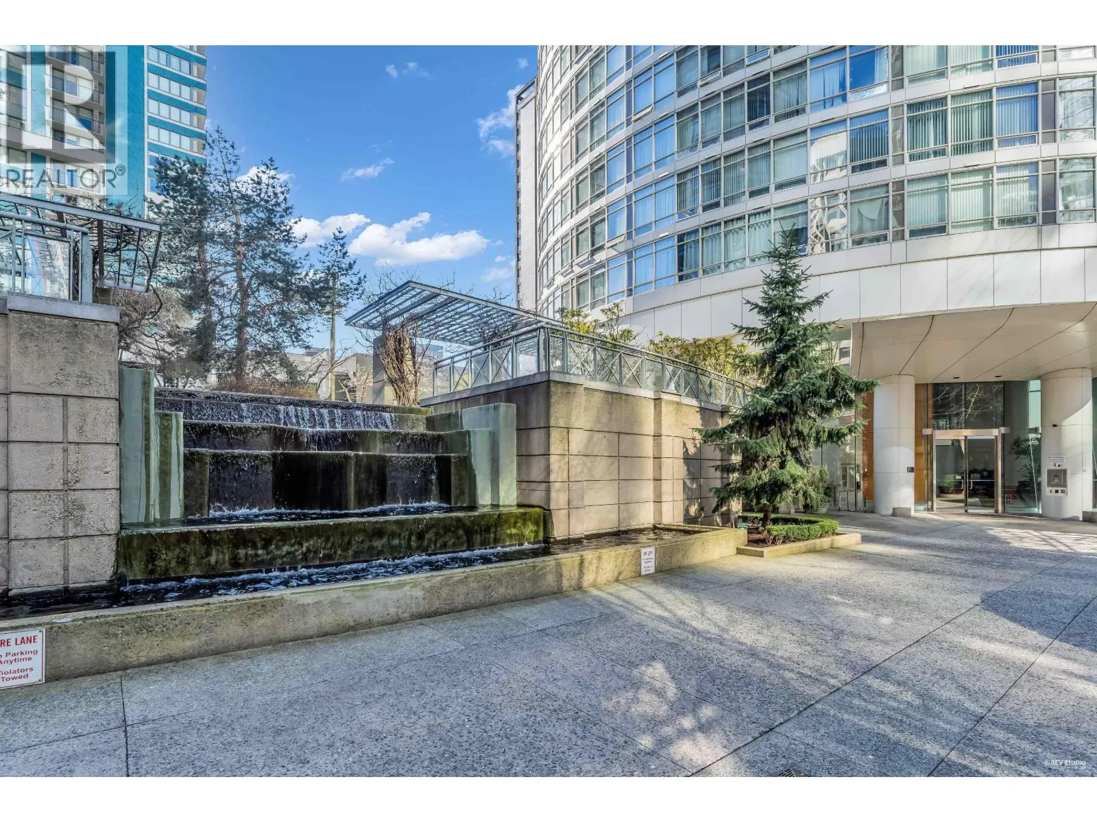 1704 1288 ALBERNI STREET