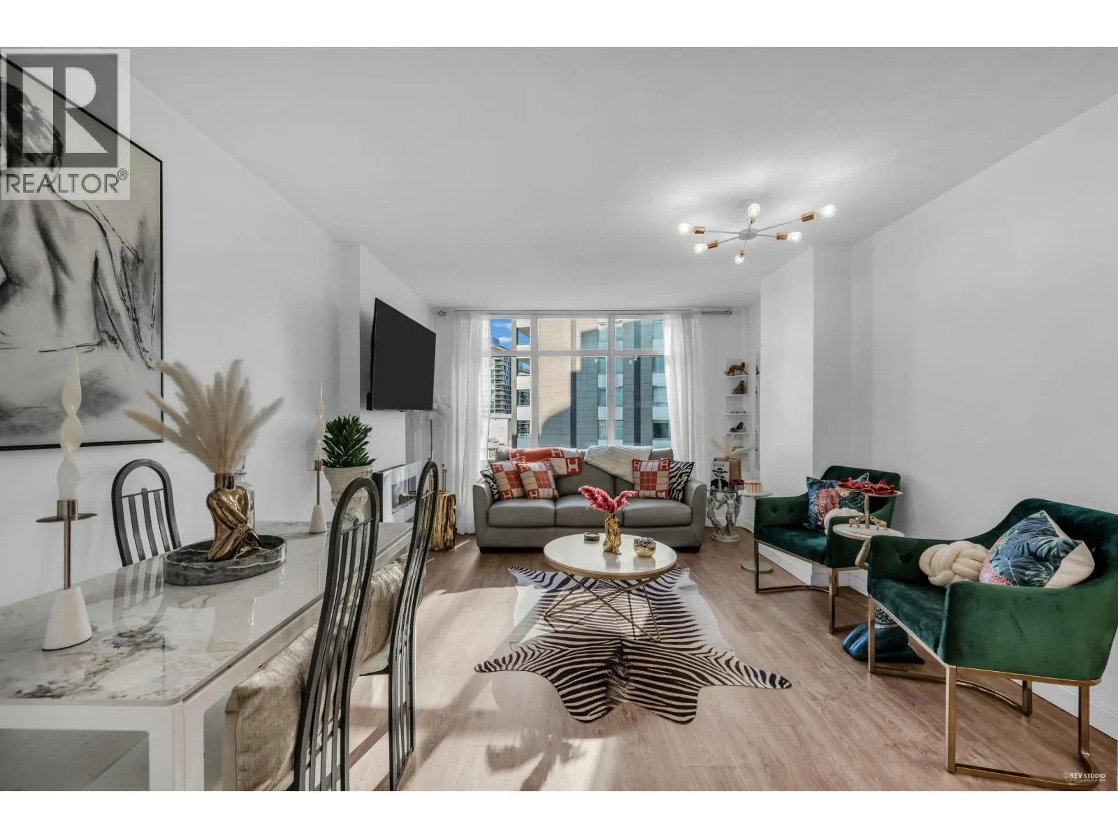 1704 1288 ALBERNI STREET