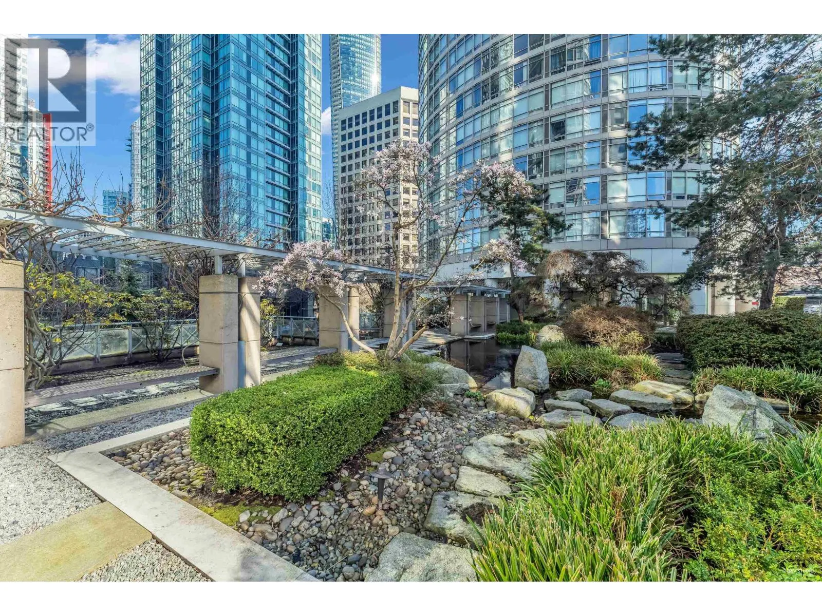 1704 1288 ALBERNI STREET