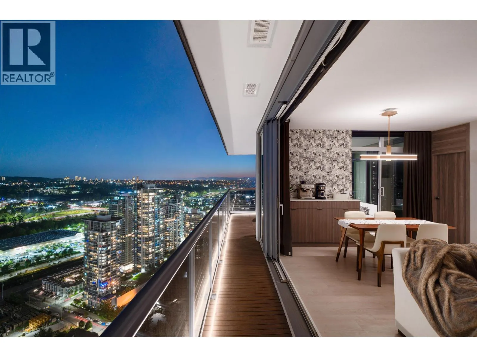 3808 4720 LOUGHEED HIGHWAY