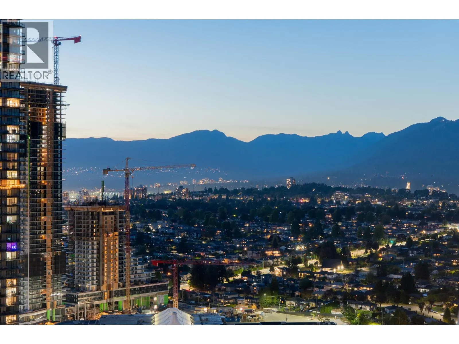 3808 4720 LOUGHEED HIGHWAY