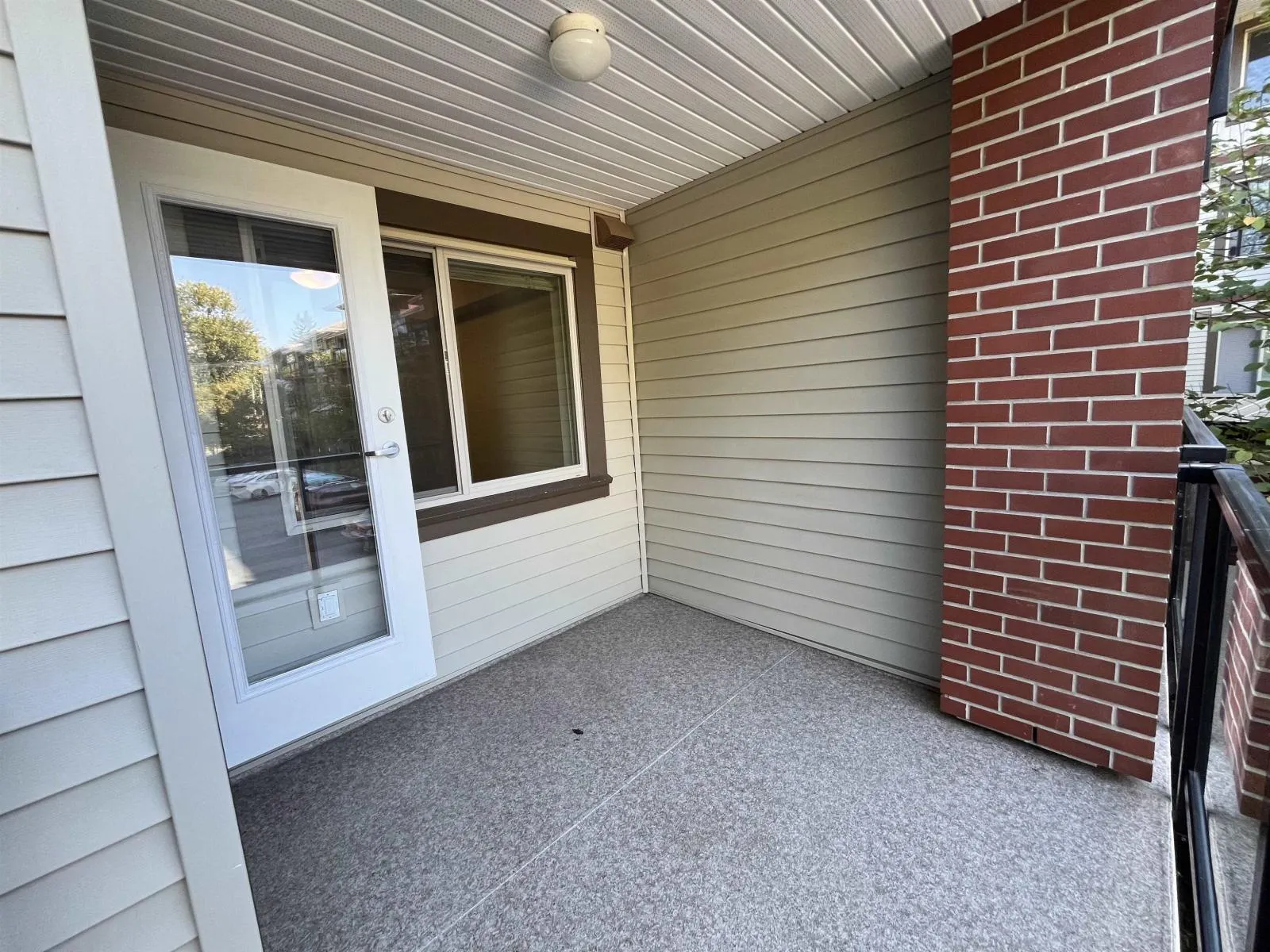 234 2233 MCKENZIE ROAD