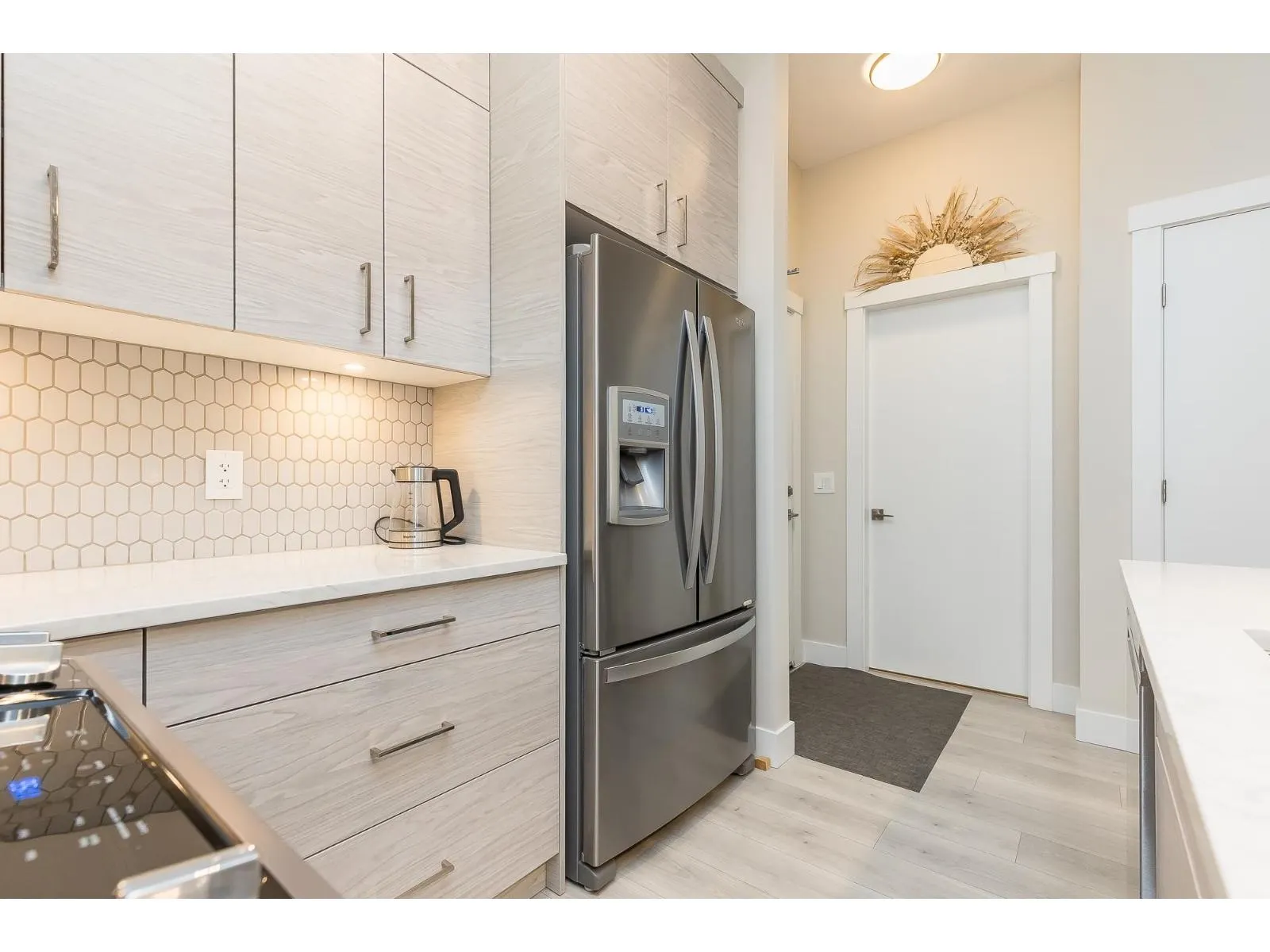 113 2120 GLADWIN ROAD