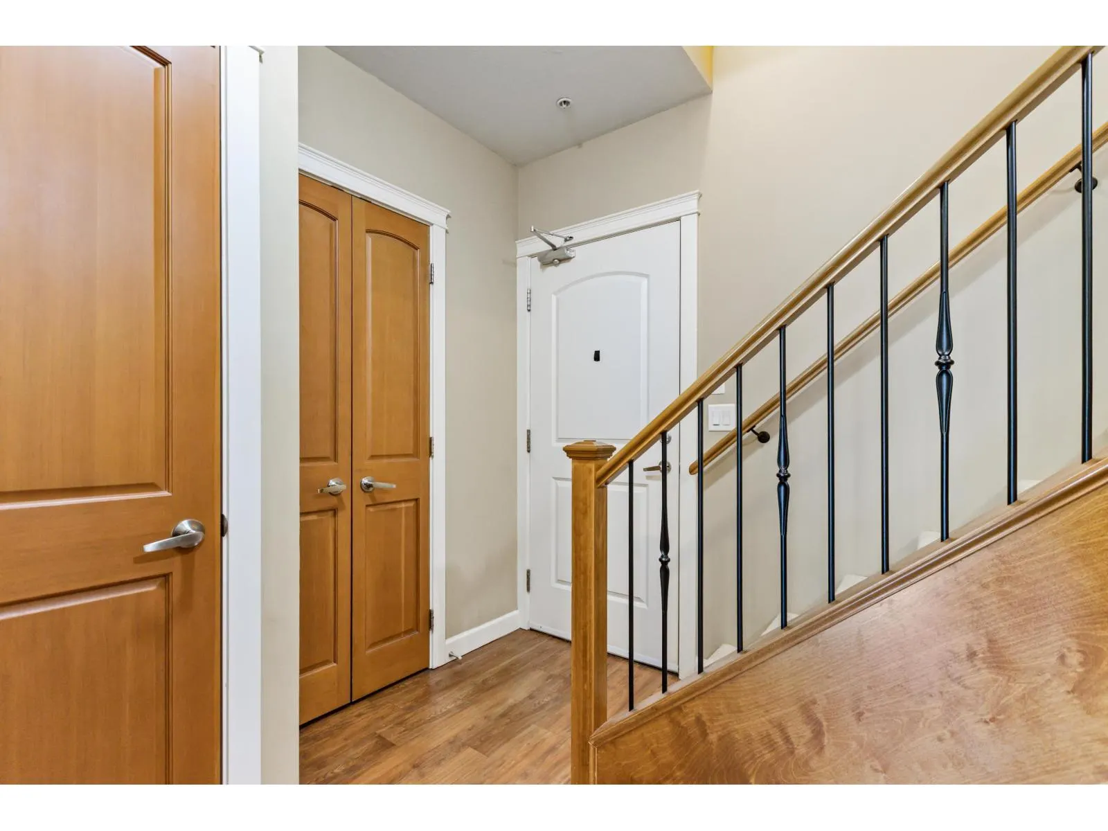 542 8288 207A STREET