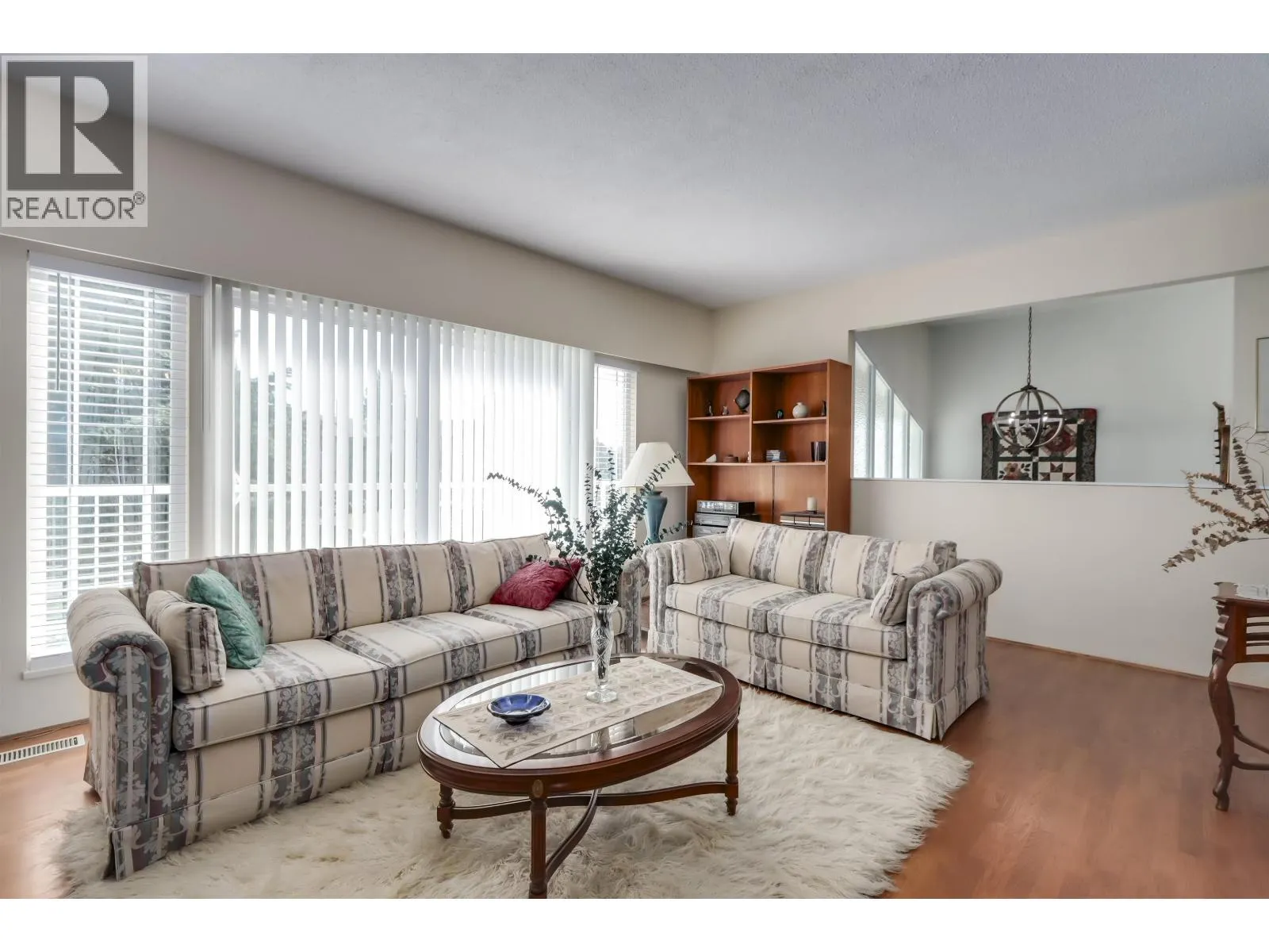 2141 DAUPHIN PLACE