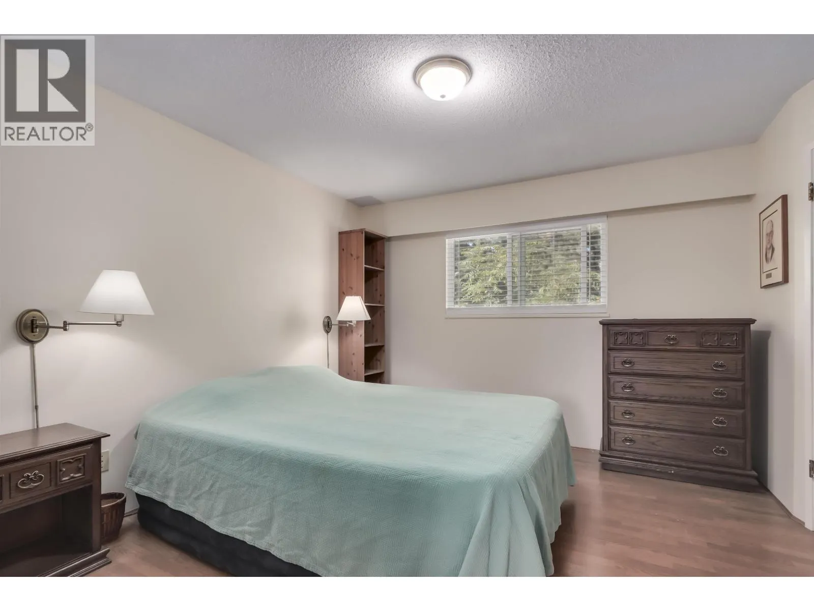 2141 DAUPHIN PLACE