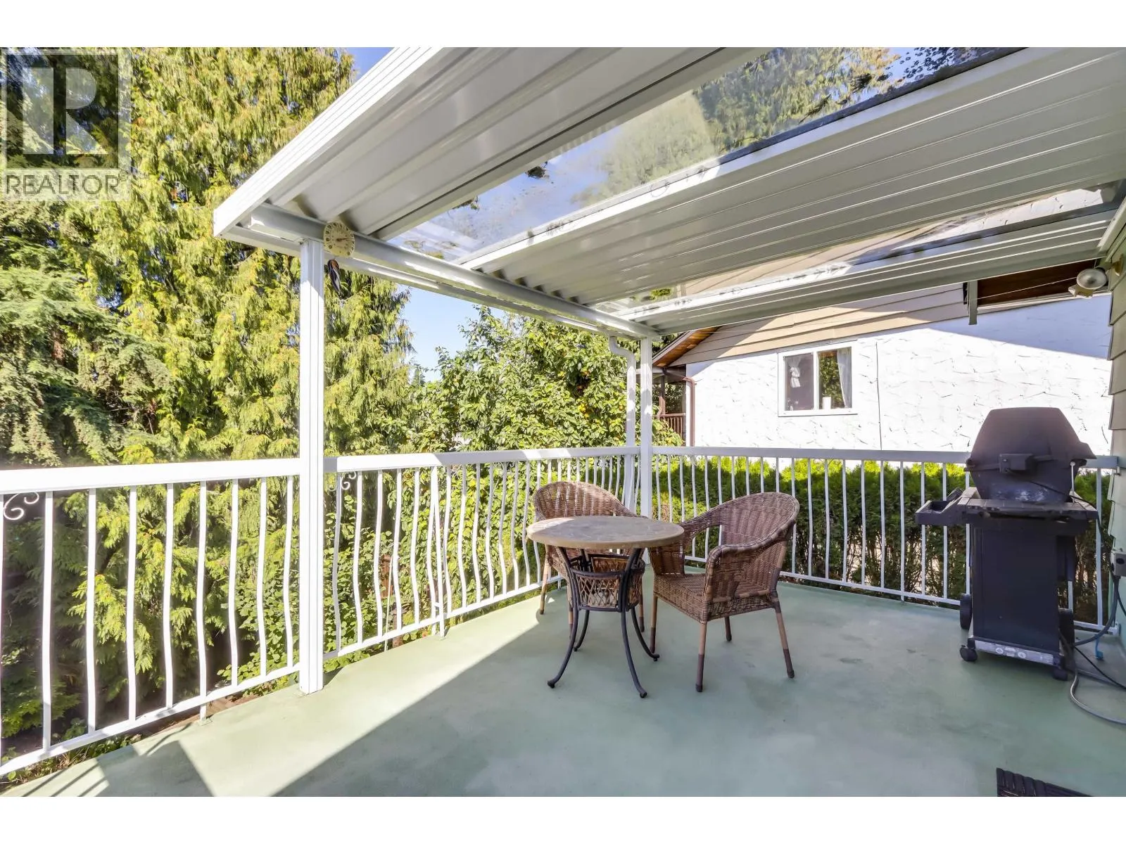 2141 DAUPHIN PLACE