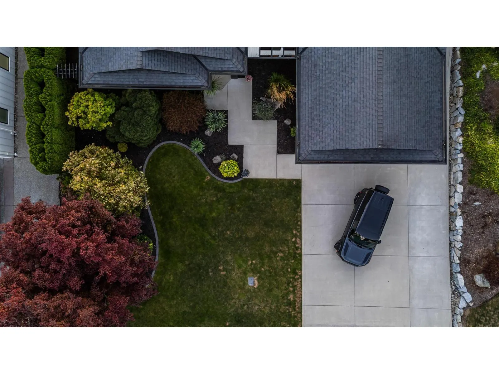 2151 EVERETT STREET