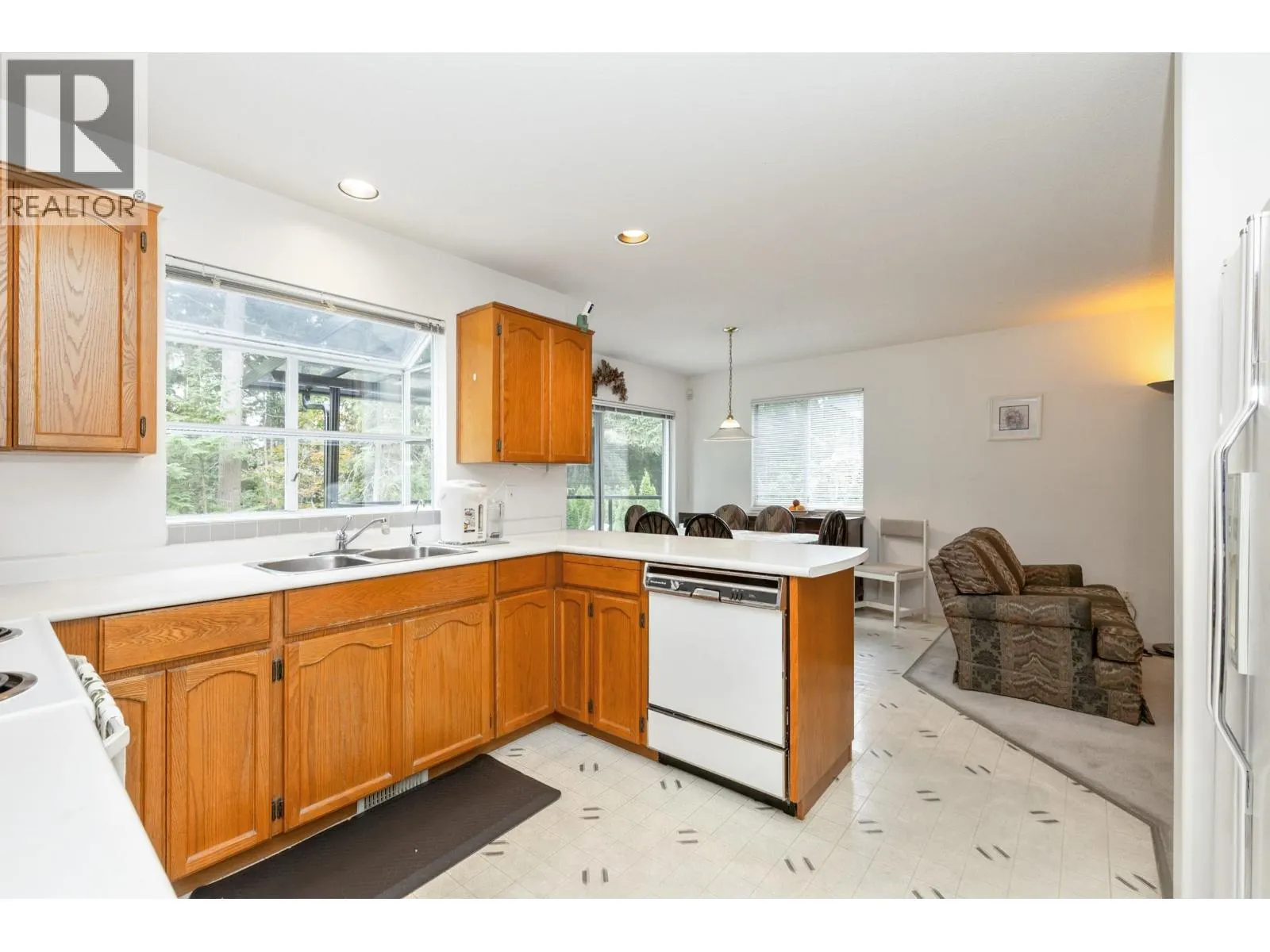 1552 TANGLEWOOD LANE