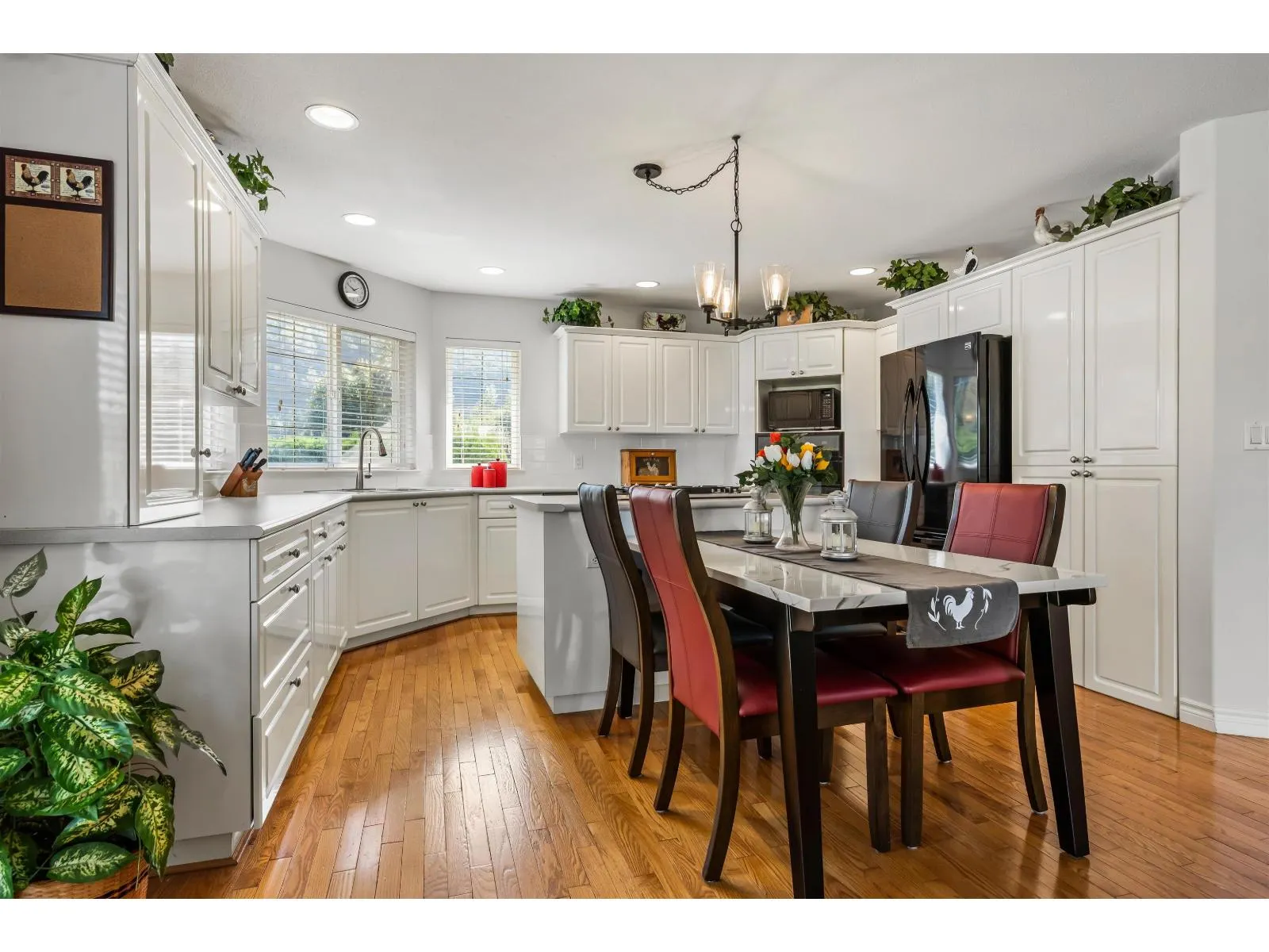 9871 PARKWOOD DRIVE|Rosedale