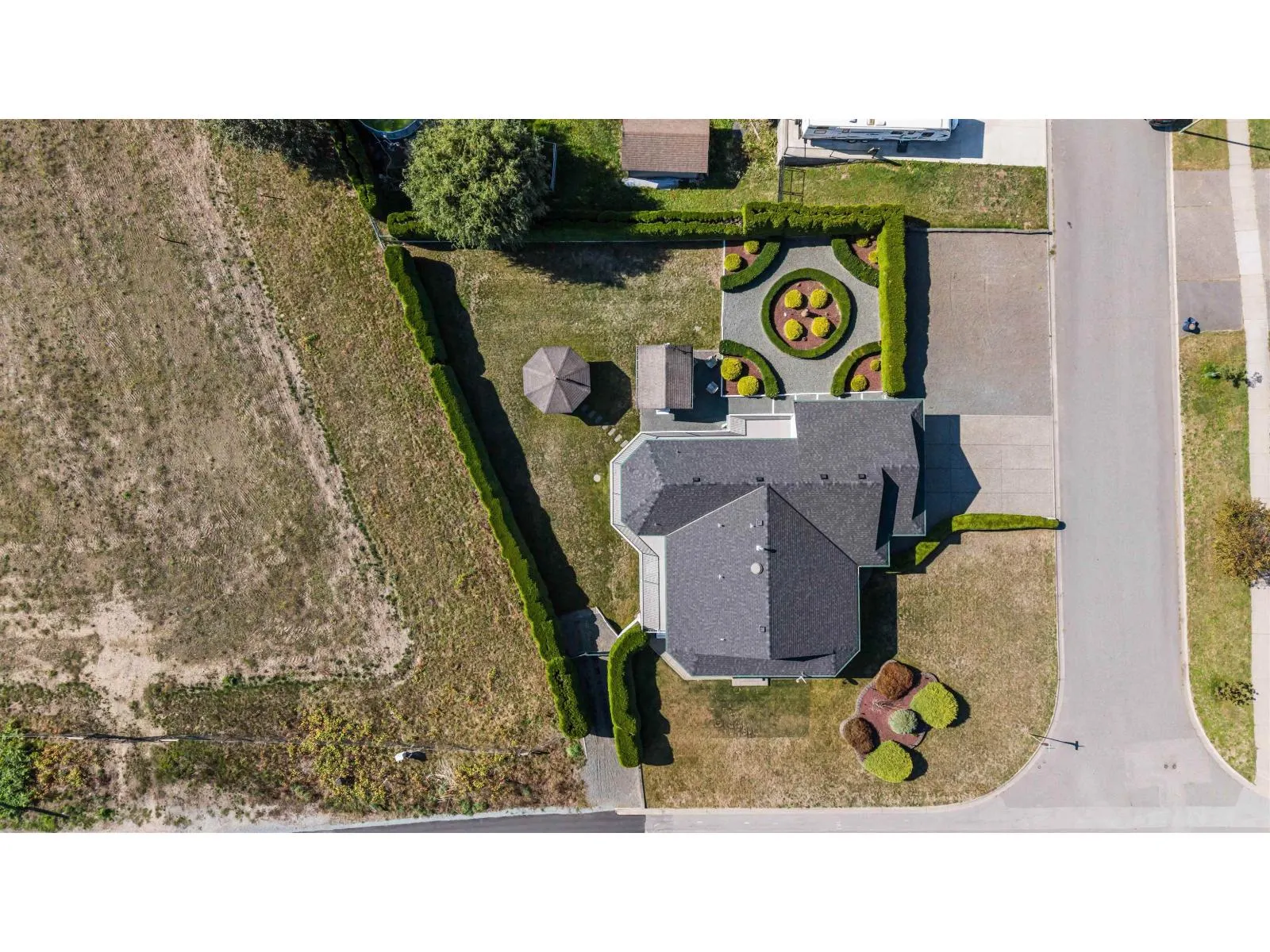 9871 PARKWOOD DRIVE|Rosedale