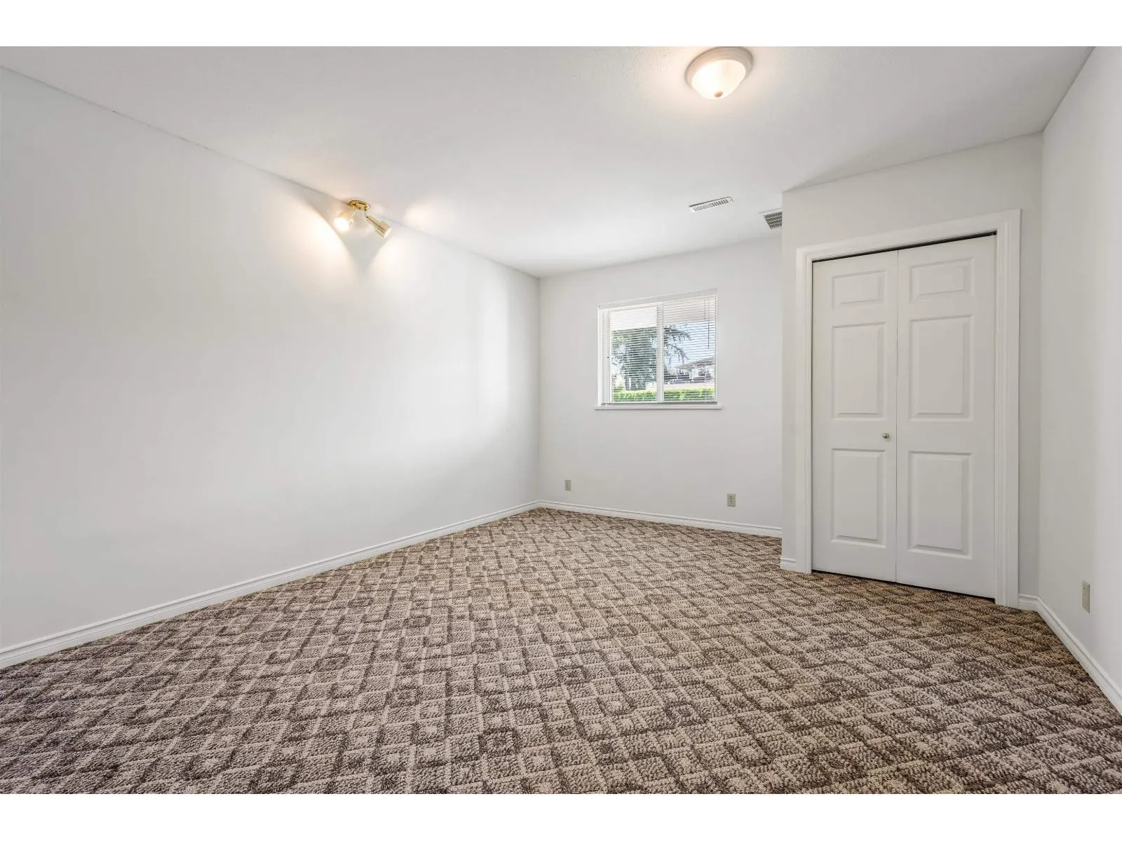 9871 PARKWOOD DRIVE|Rosedale