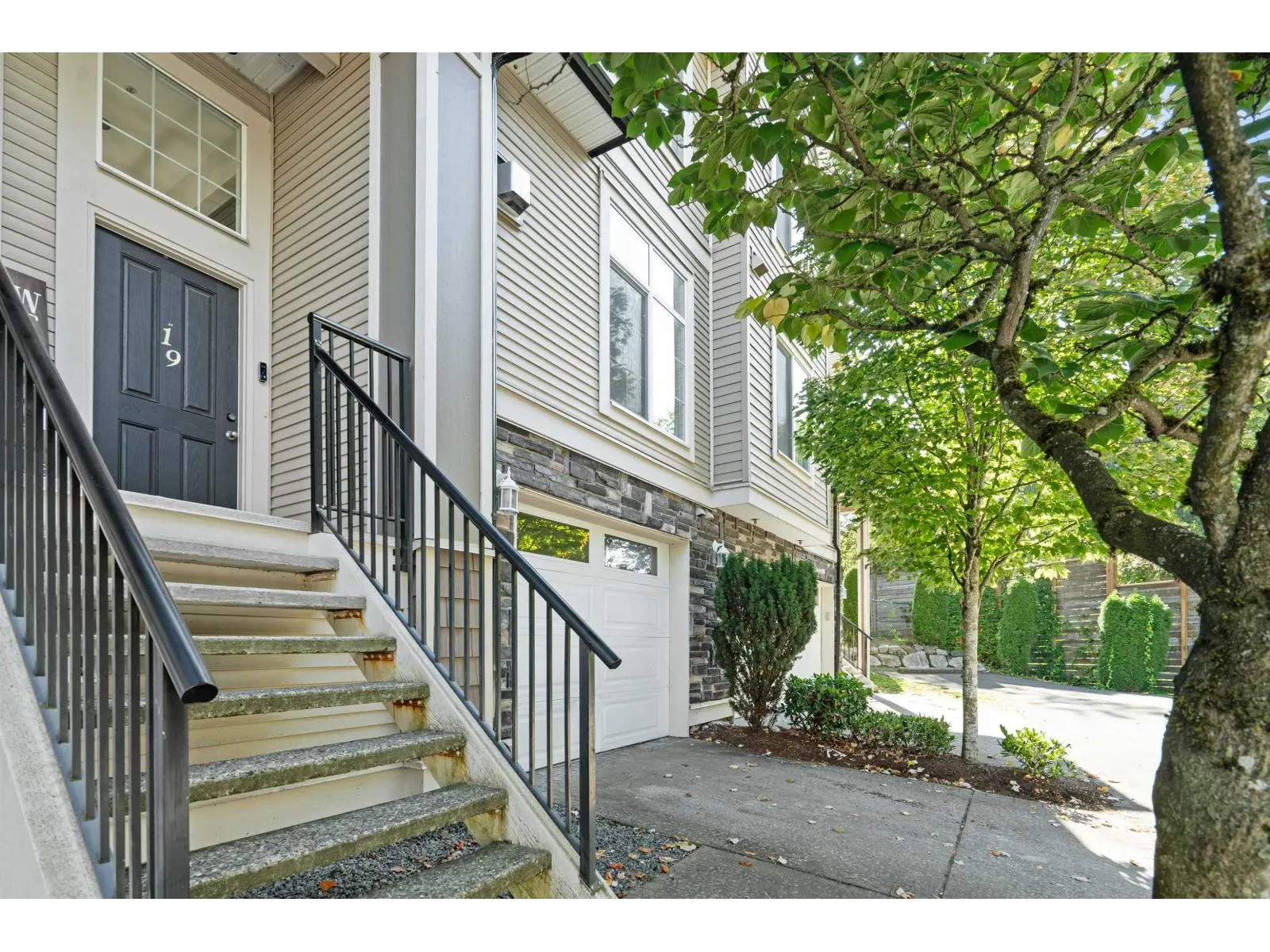 19 46832 HUDSON ROAD|Promontory
