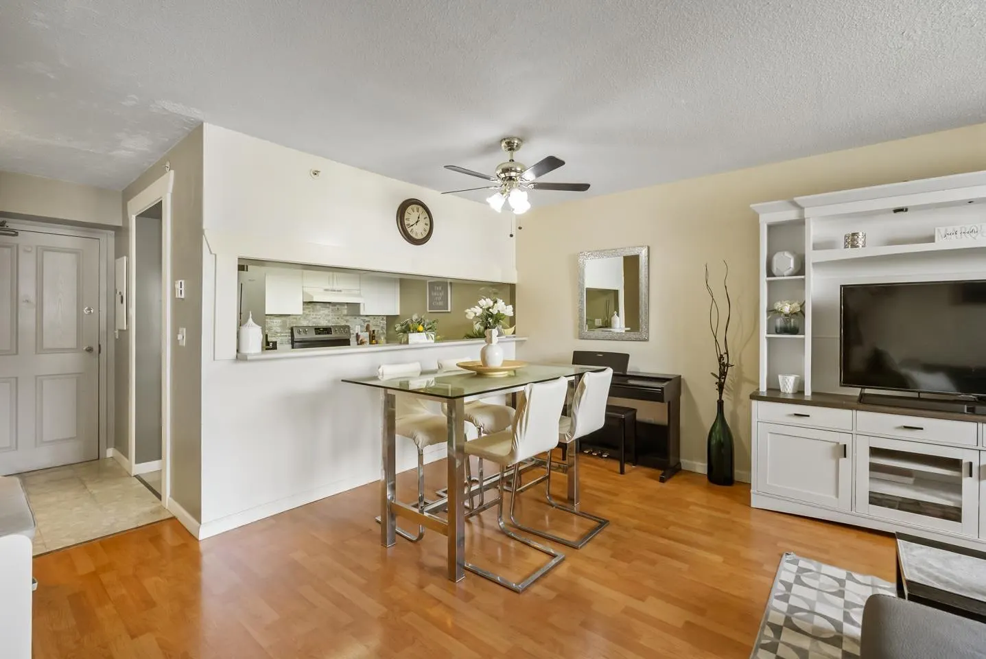 304 10523 UNIVERSITY DRIVE